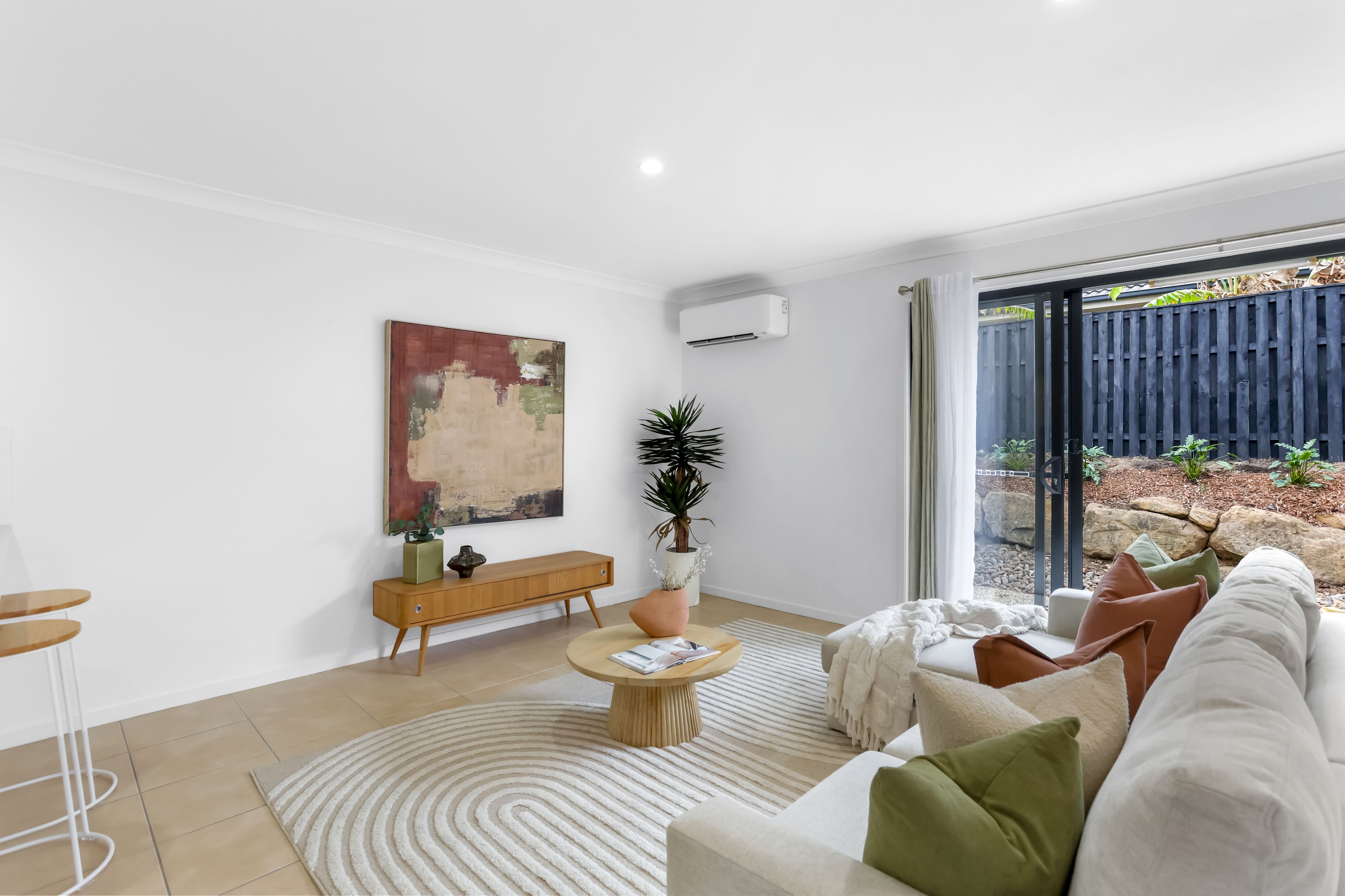 2/86 Wunburra Circle — photo 5 of 18