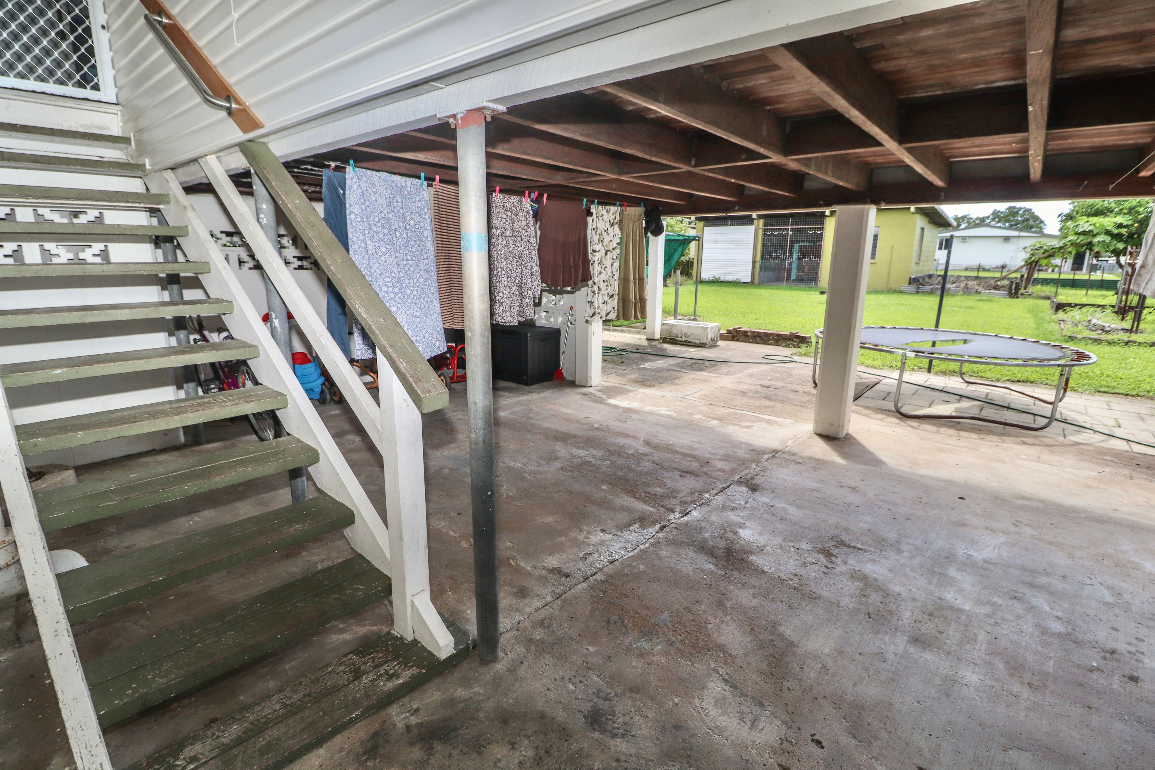 8 Row Street — photo 21 of 24