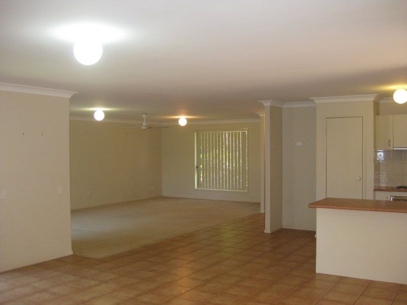 6 David Close, Scarborough, QLD 4020