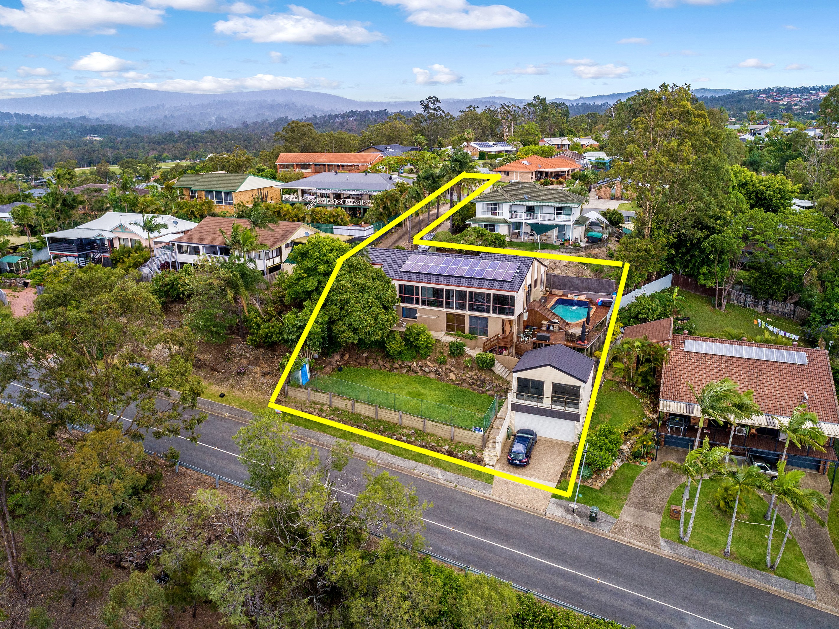 3 Chillagoe Place, Worongary, QLD 4213
