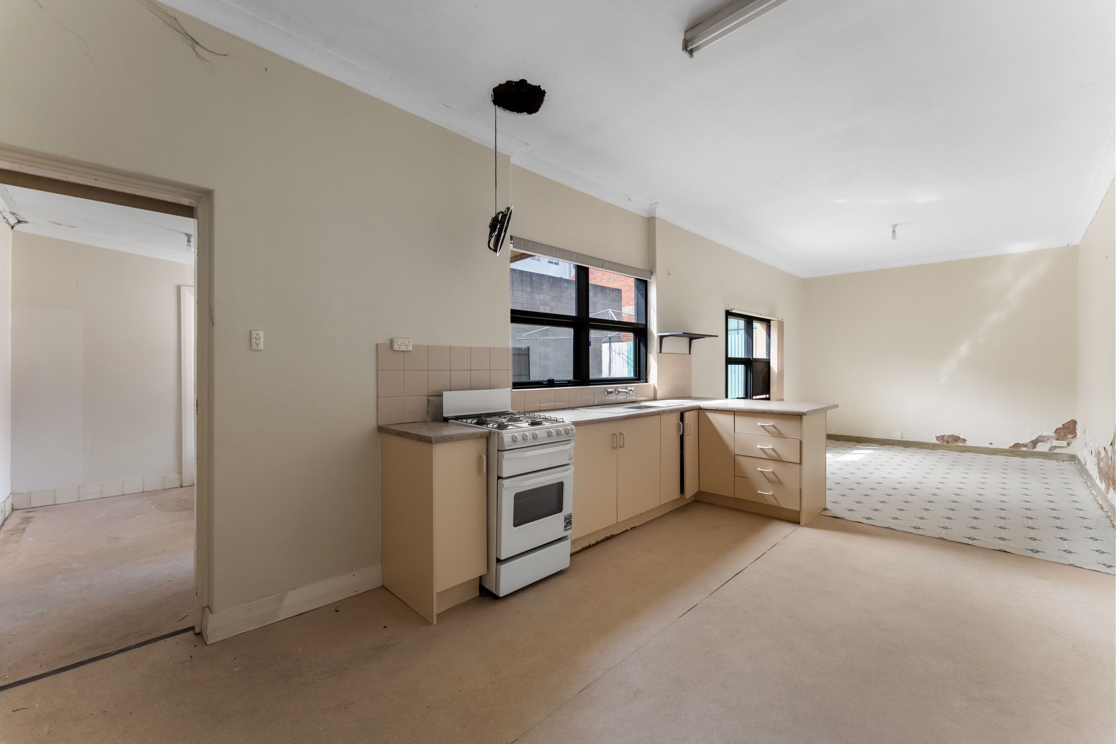 14 Hurman Street — photo 10 of 21