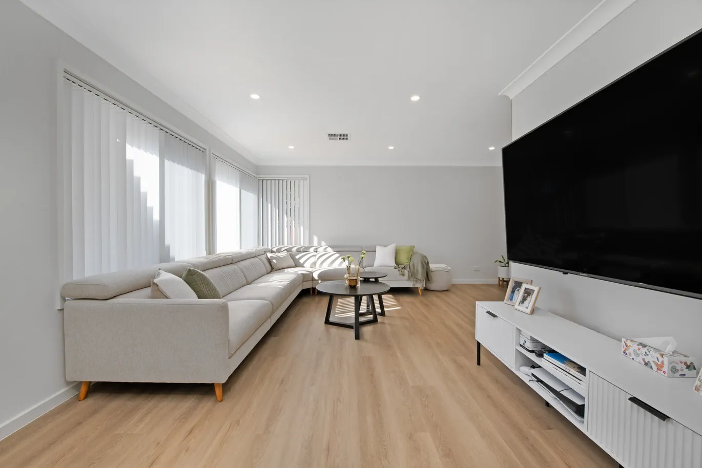 38 St Clair Avenue — photo 3 of 11