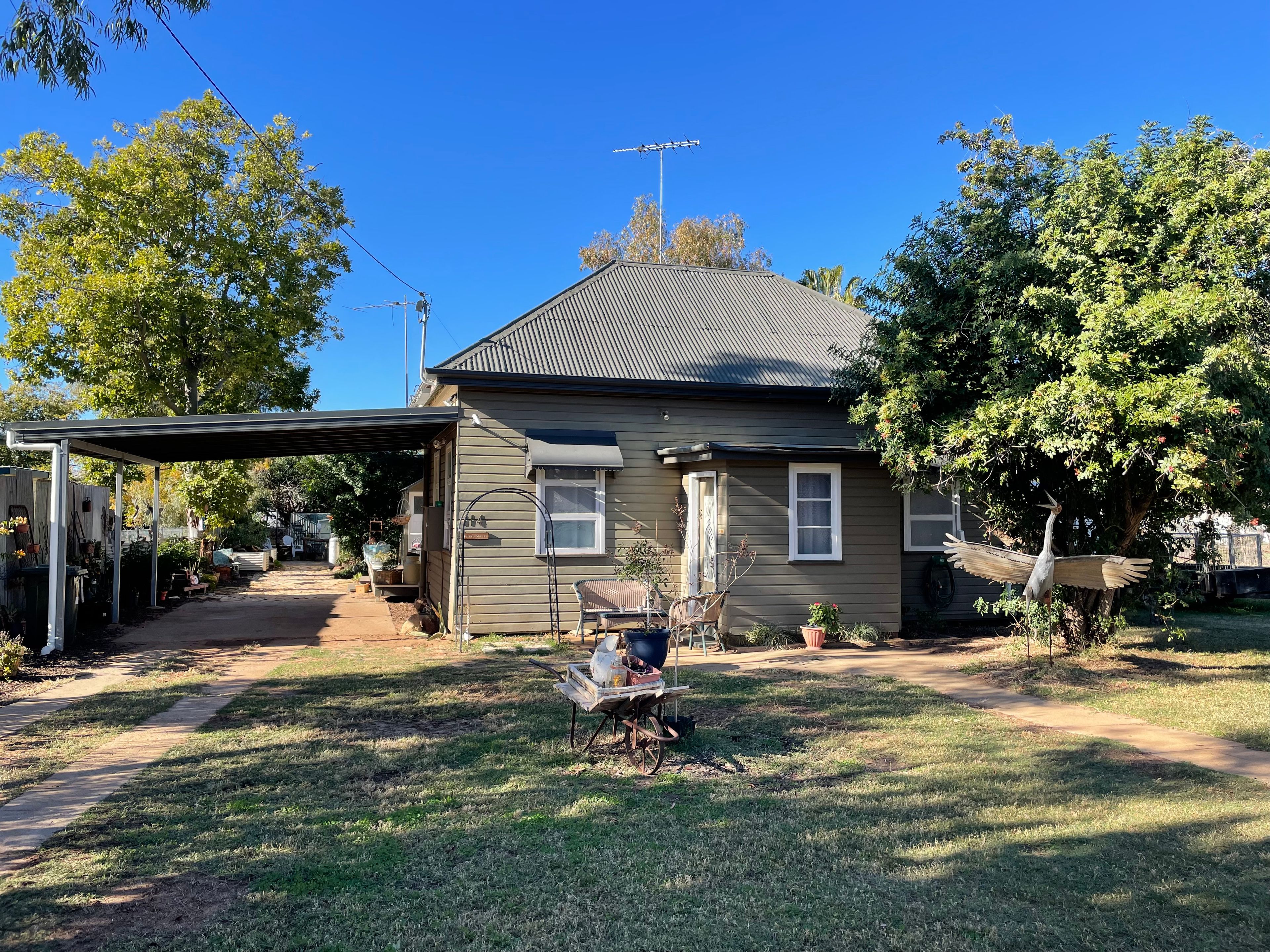 114 Galatea Street, Charleville QLD 4470