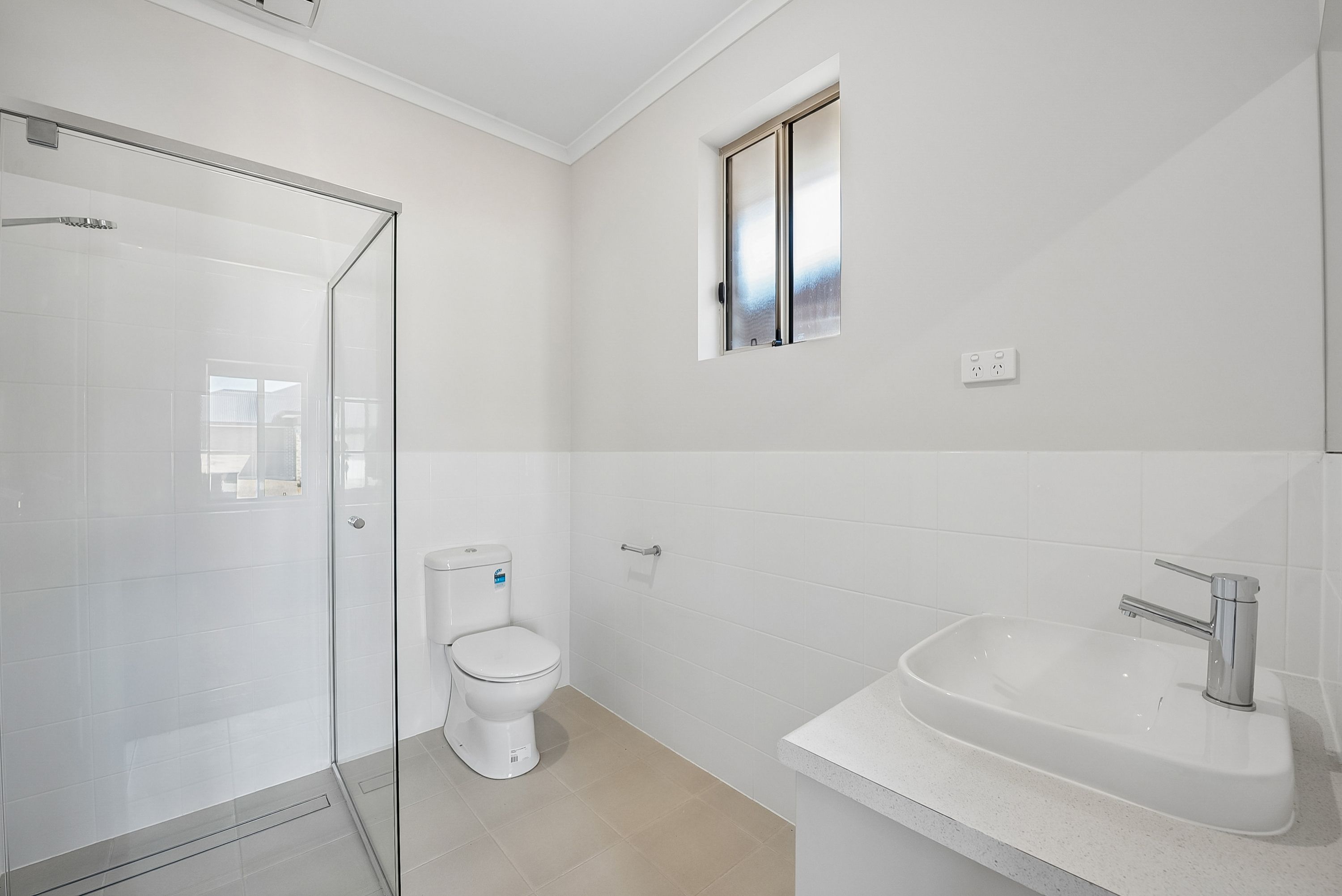 18 Ashby Crescent — photo 9 of 11