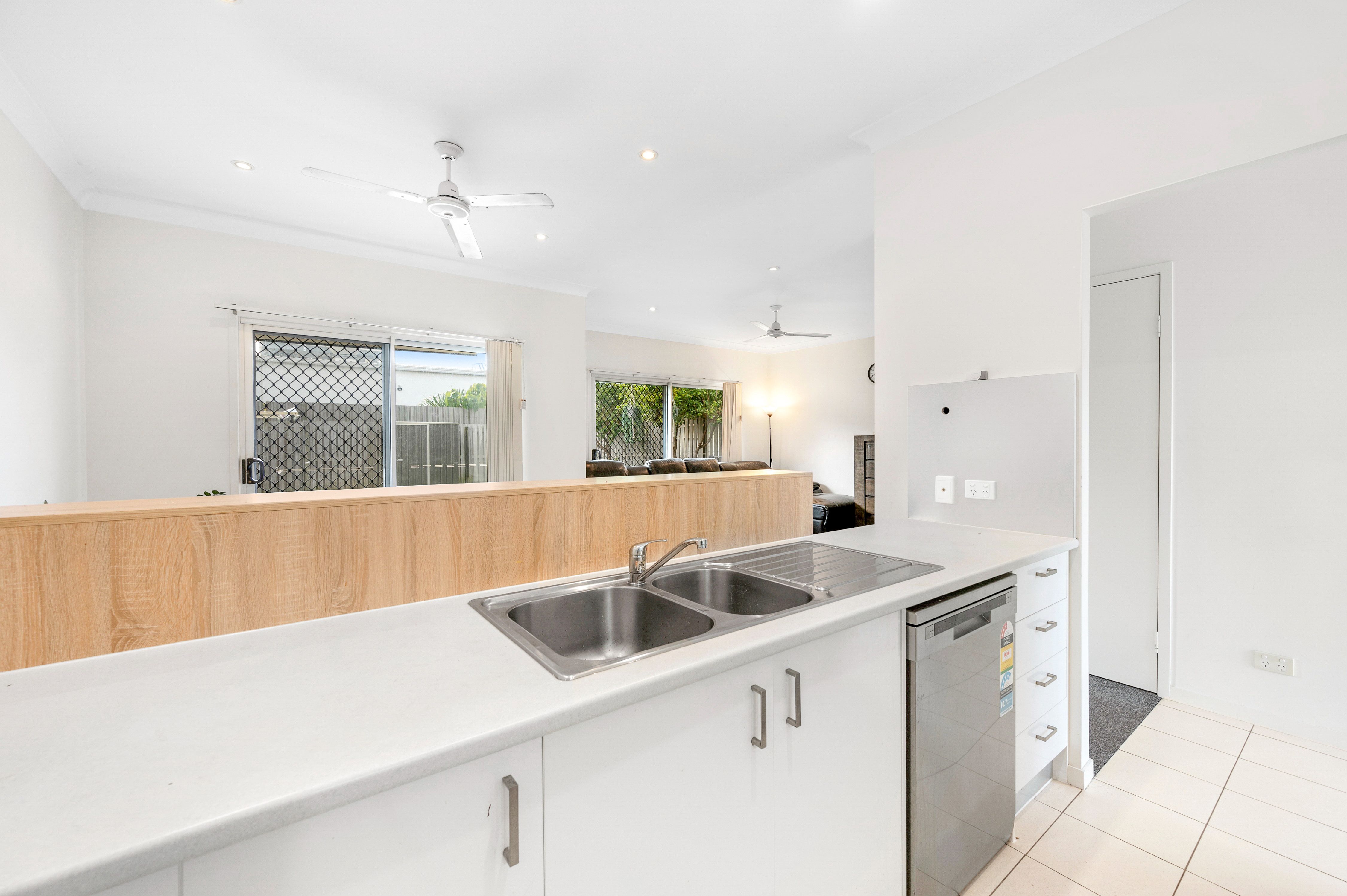 10/10 Nothling Street — photo 5 of 12