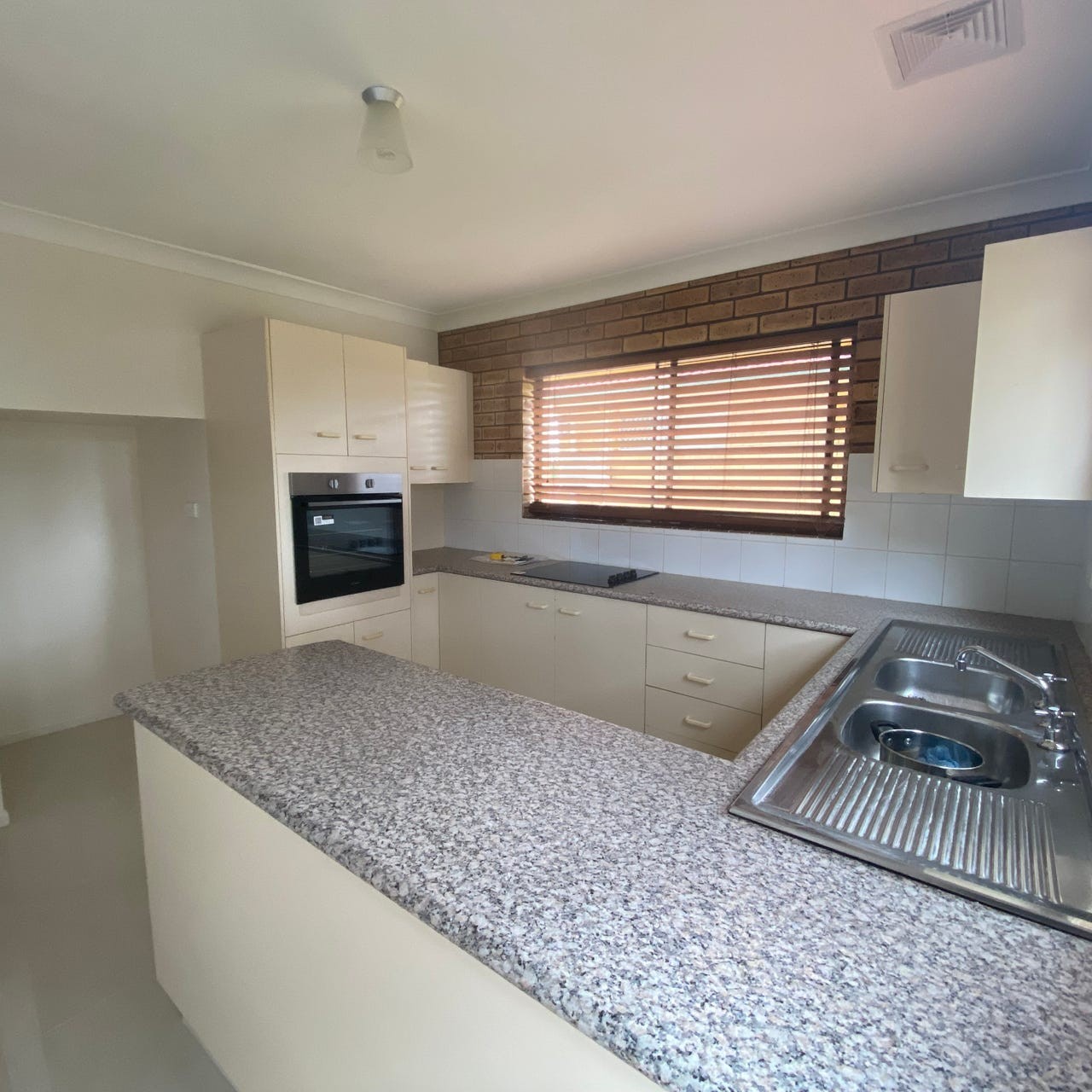 26 Nevern Street, Macgregor, QLD 4109