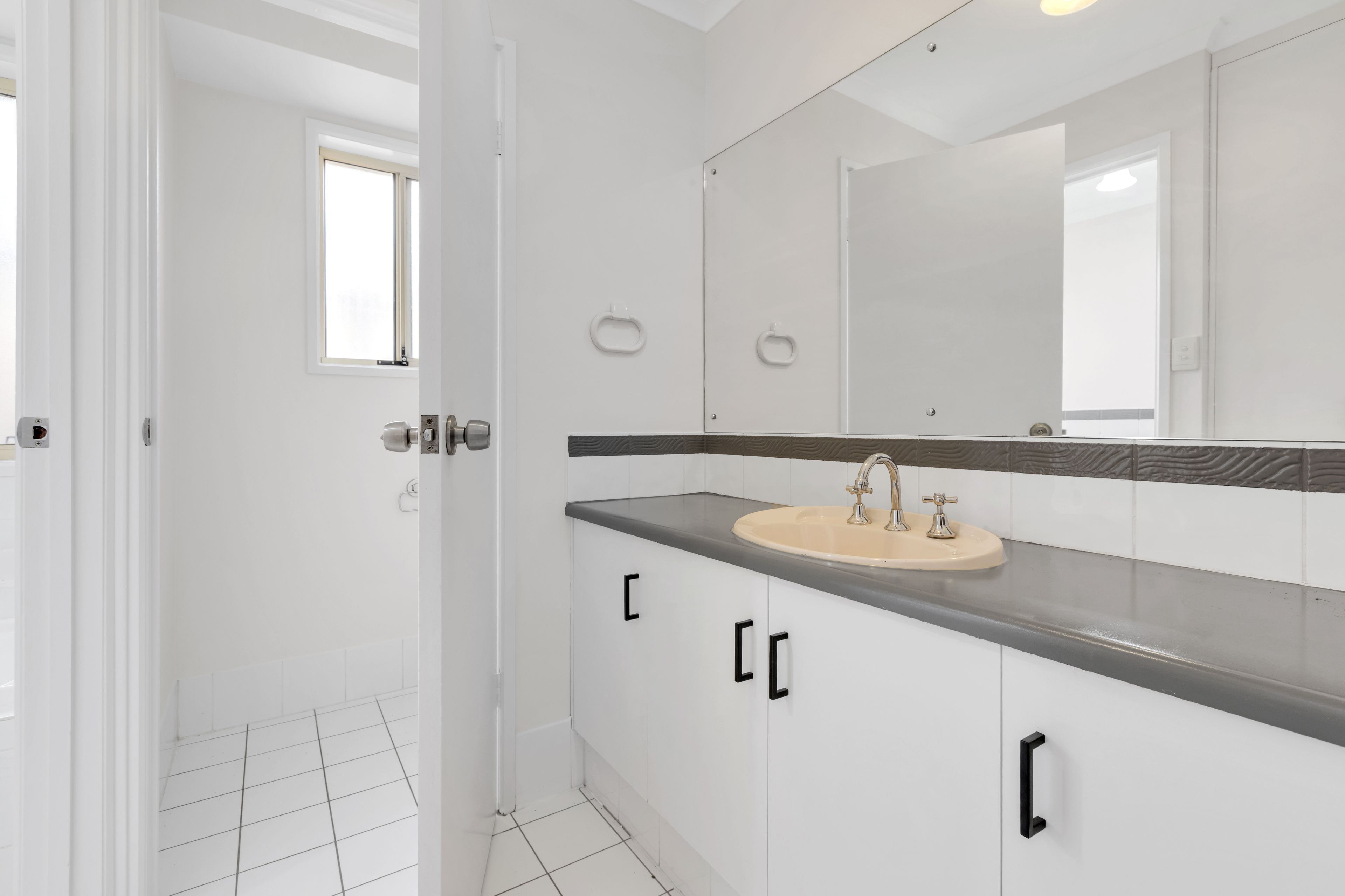 88 Somerset Grove — photo 14 of 29