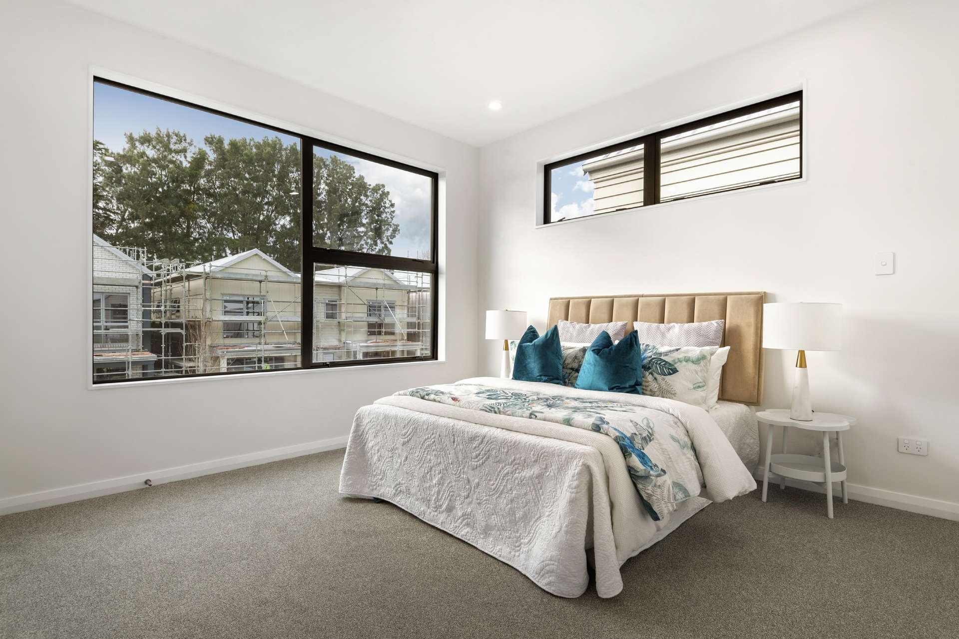 31 Burberry Heights photo 25