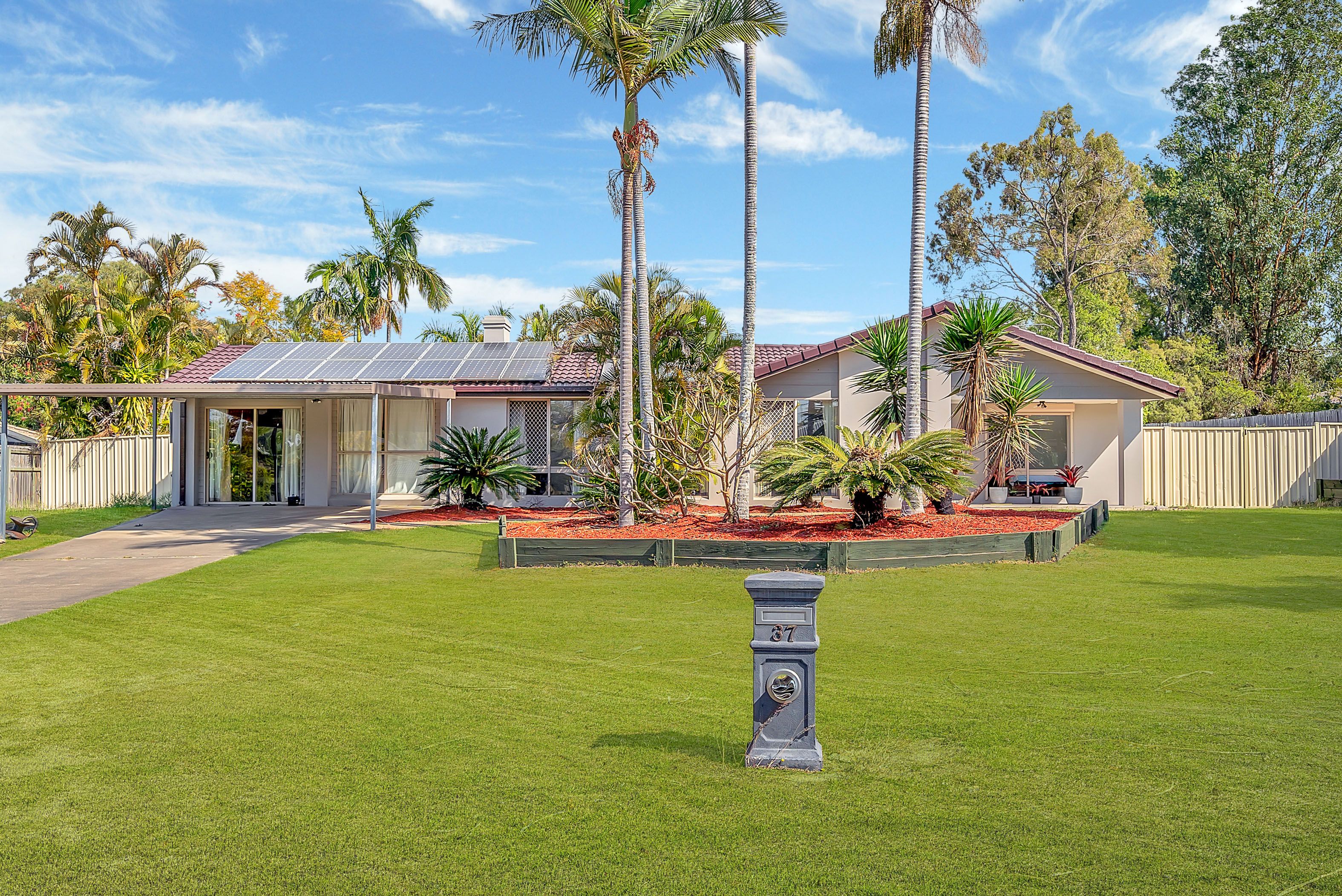 37-39 Hawthorn Street, Heritage Park, QLD 4118