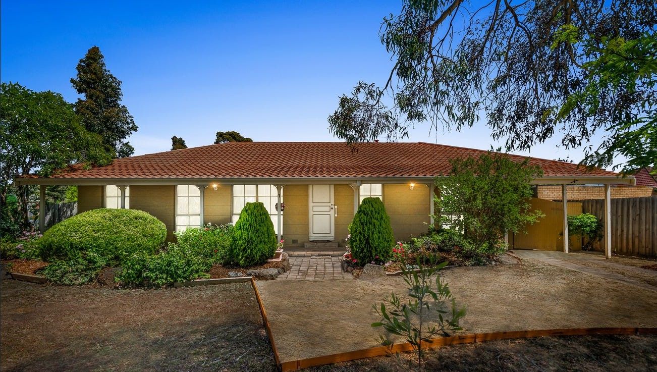 1 Blamey Avenue, Mill Park, VIC 3082