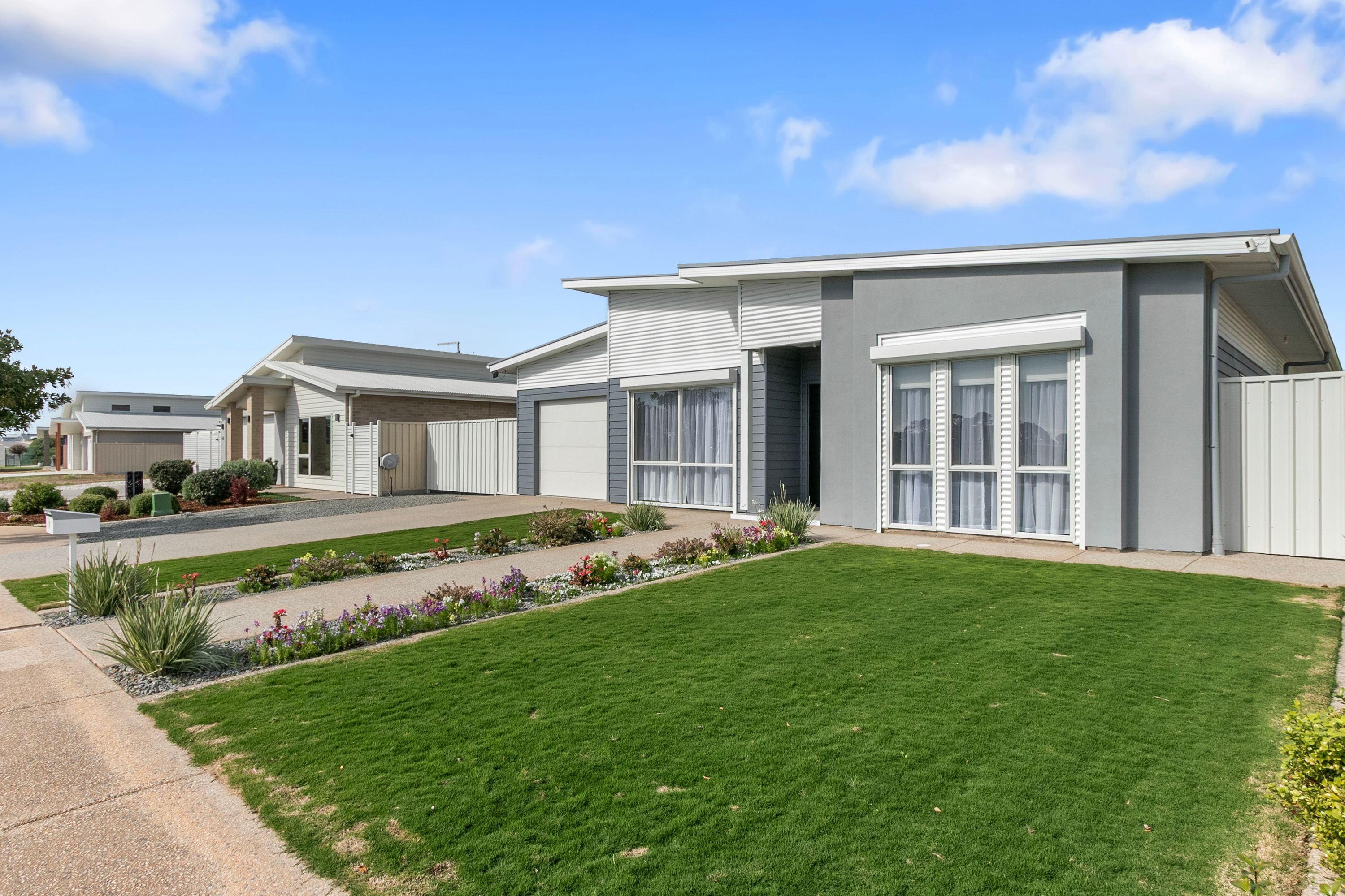 59 St Andrews Drive — photo 3 of 30