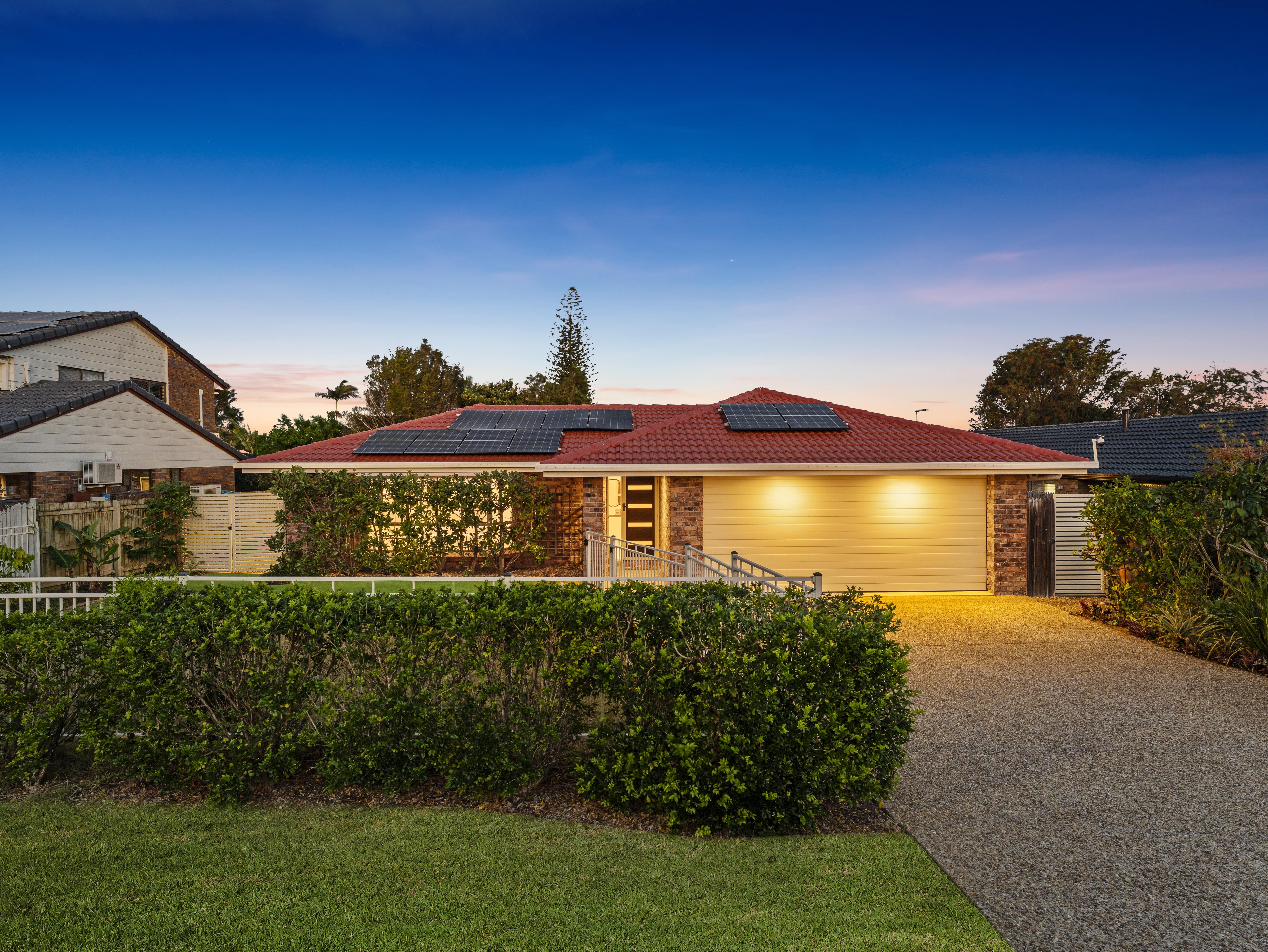 27 Goorari Street, Eight Mile Plains QLD 4113