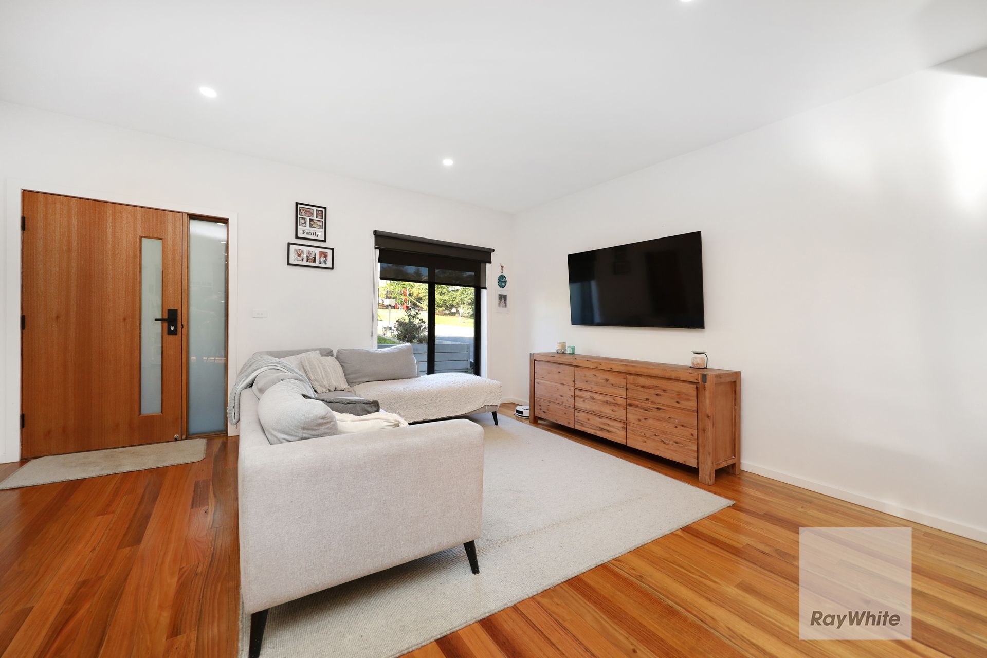 1/23 Eyre Street — photo 3 of 12
