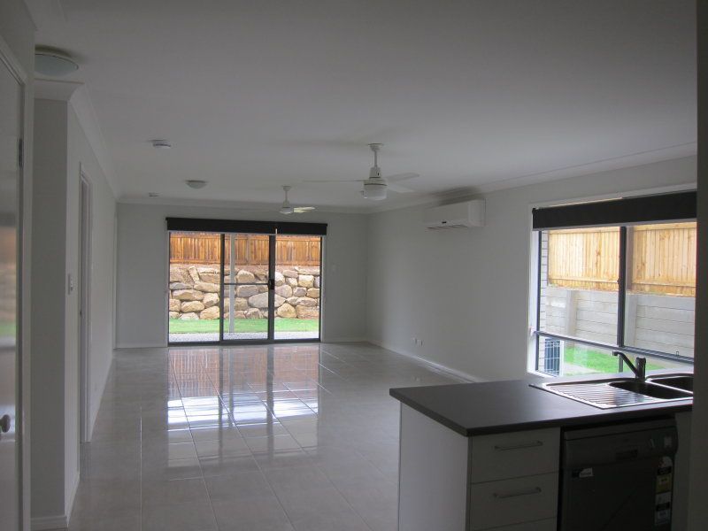 9 Mc Carthy Crescent, Goodna, QLD 4300