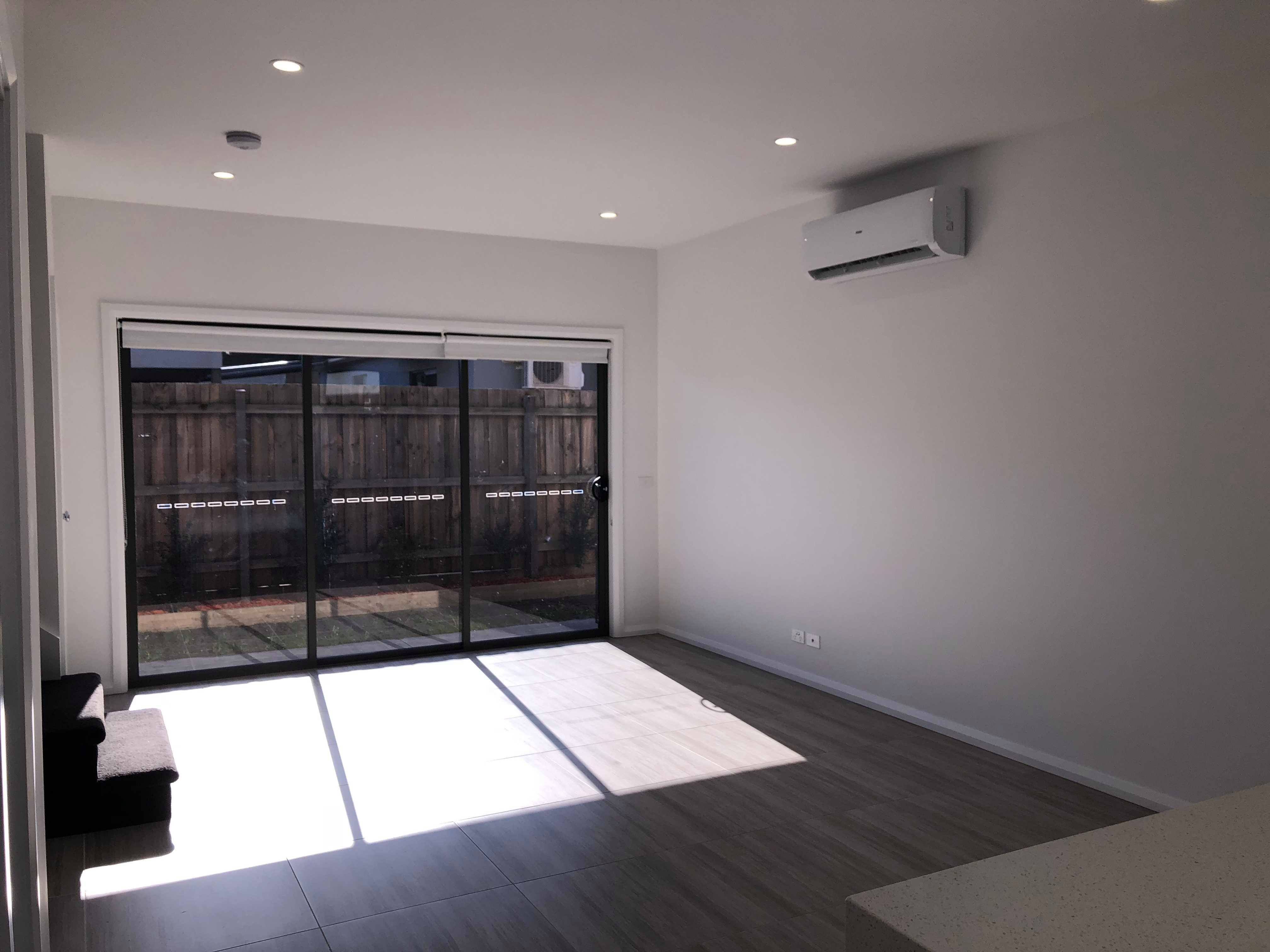 2/17 Leonard Avenue, Glenroy, VIC 3046
