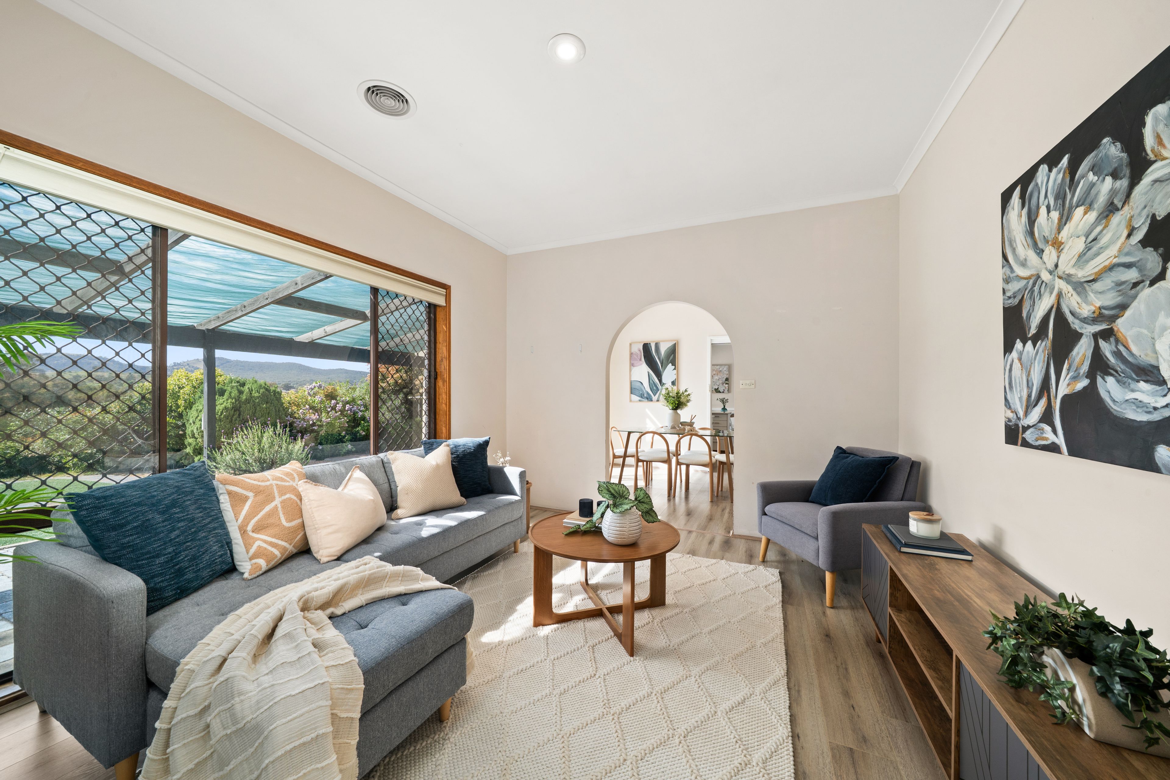 16 Jackie Howe Crescent, Macarthur, ACT 2904