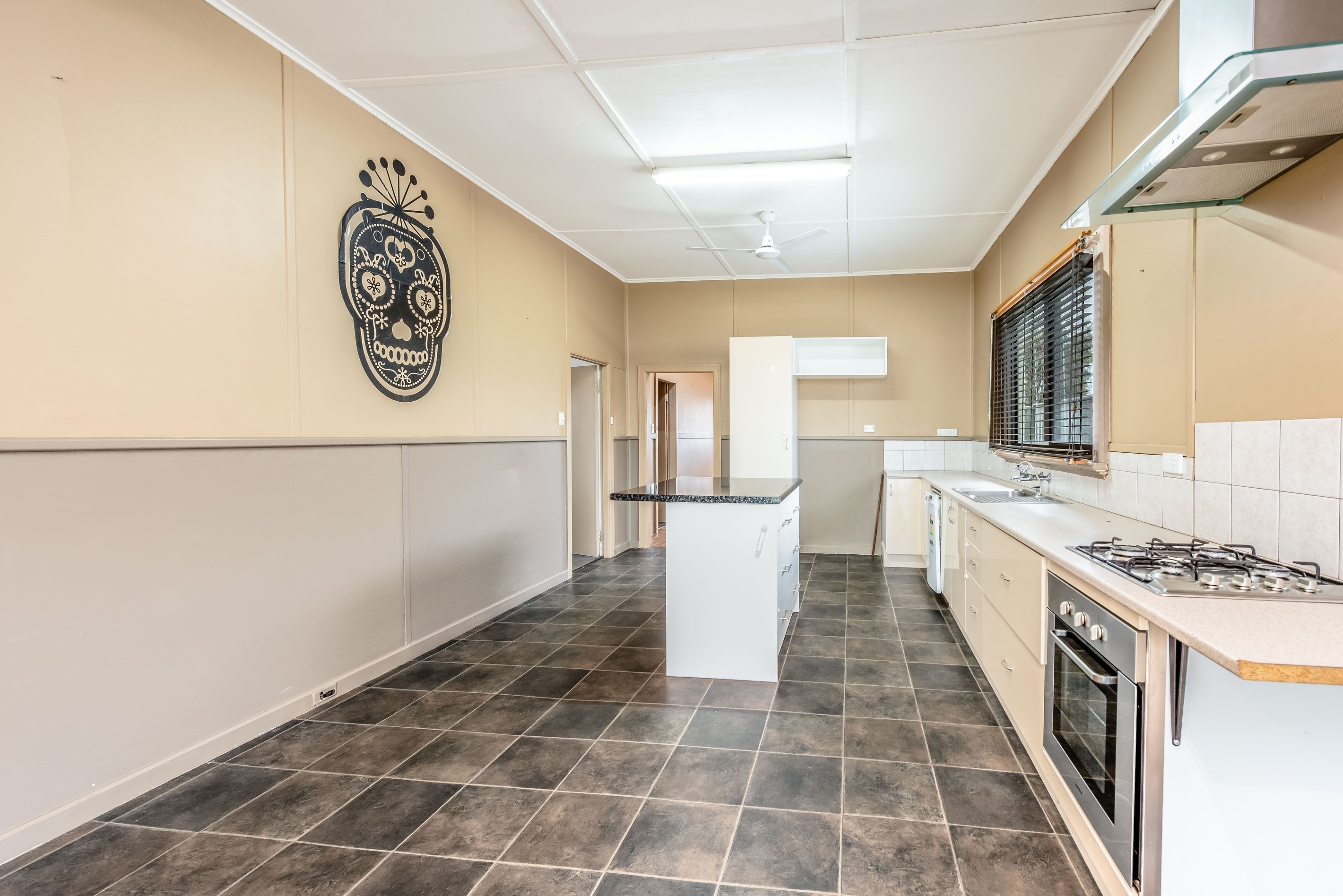239 Sixth Street, Wonthella, WA 6530
