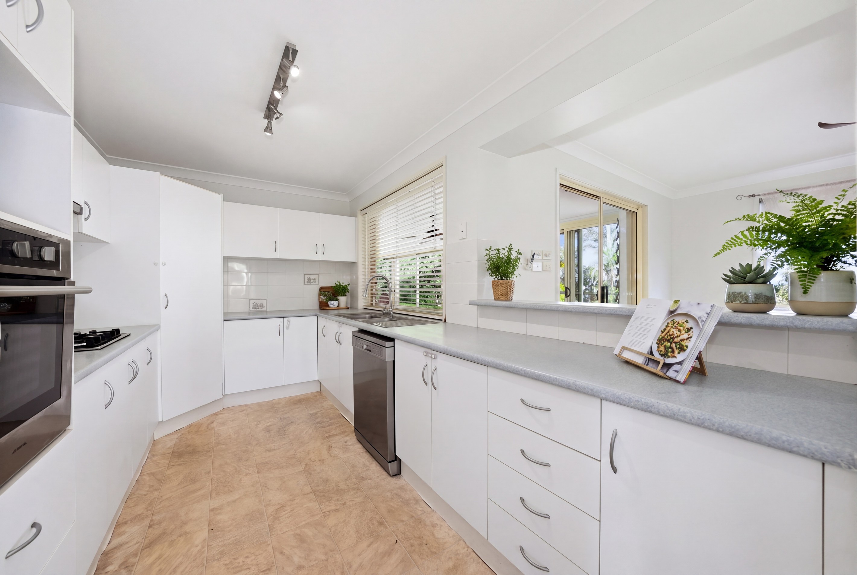 148 Roper Road, Blue Haven, NSW 2262