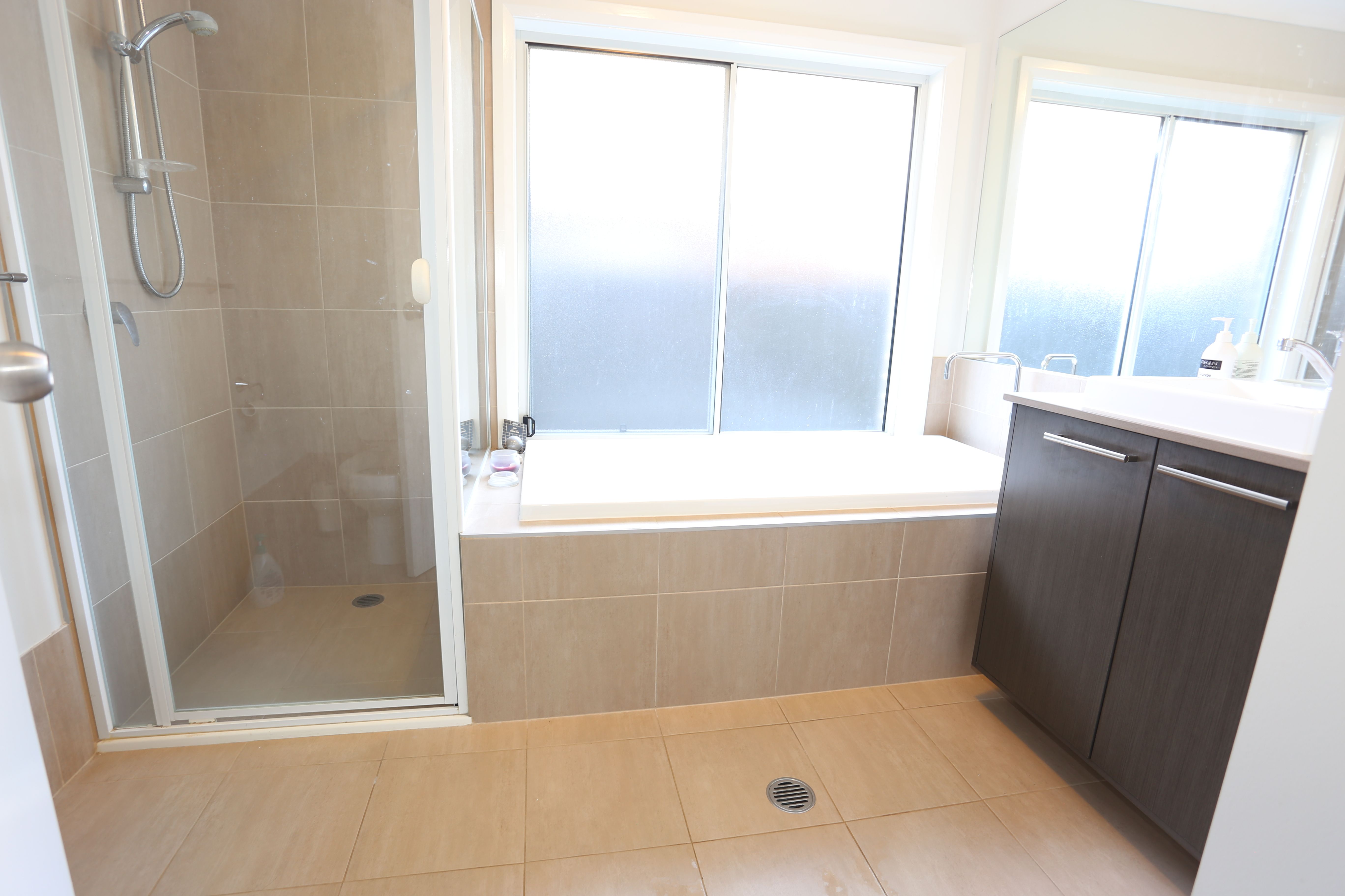 11 Scarborough Rise, Jordan Springs, NSW