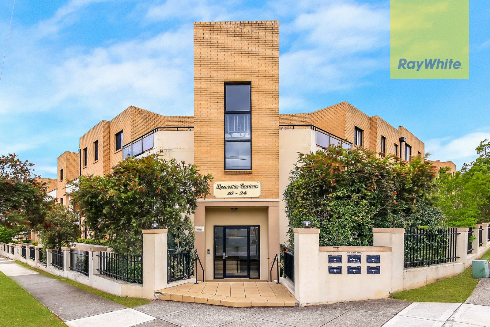 16-24 Lydbrook Street, Westmead NSW 2145