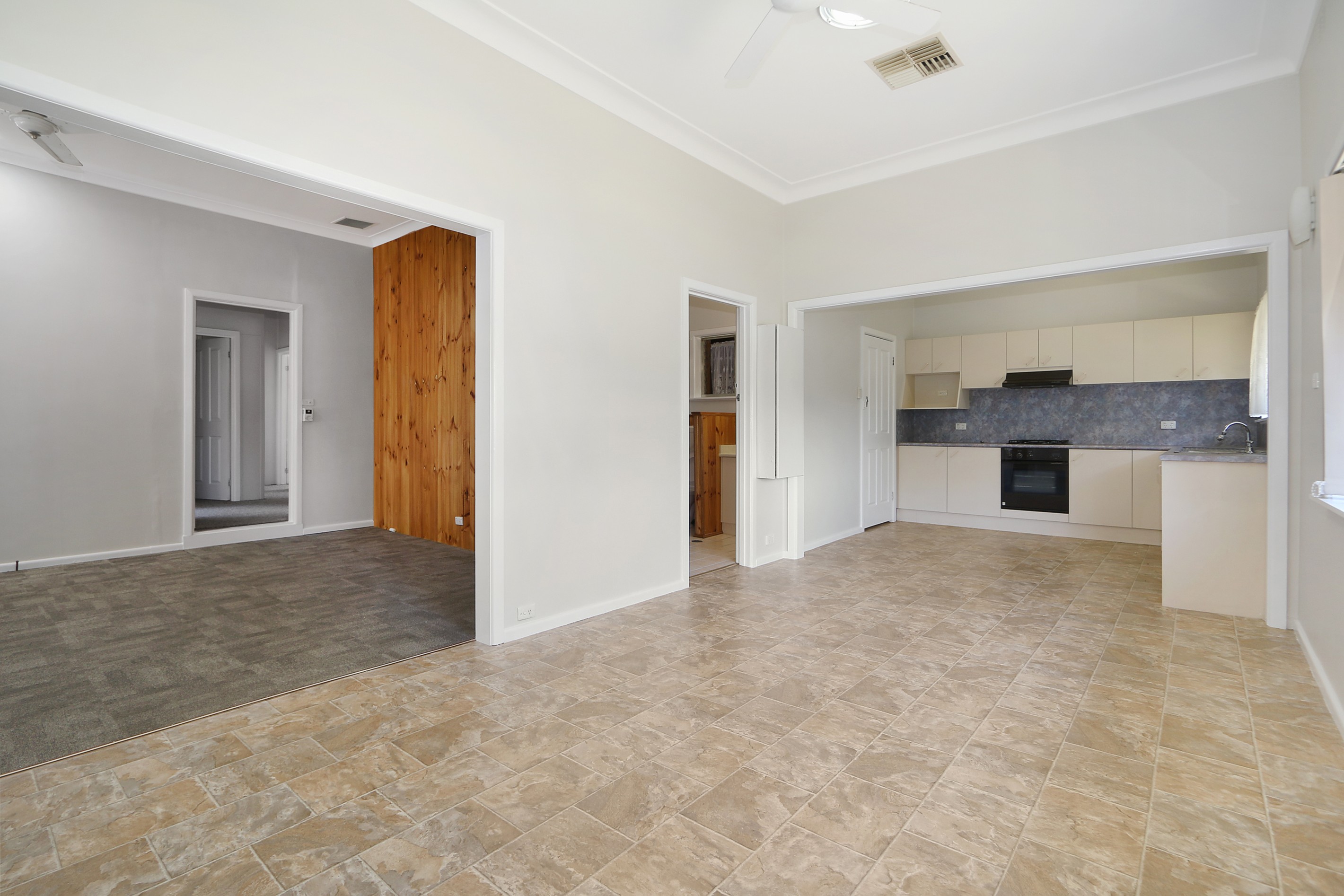1068 Caratel Street, North Albury, NSW 2640