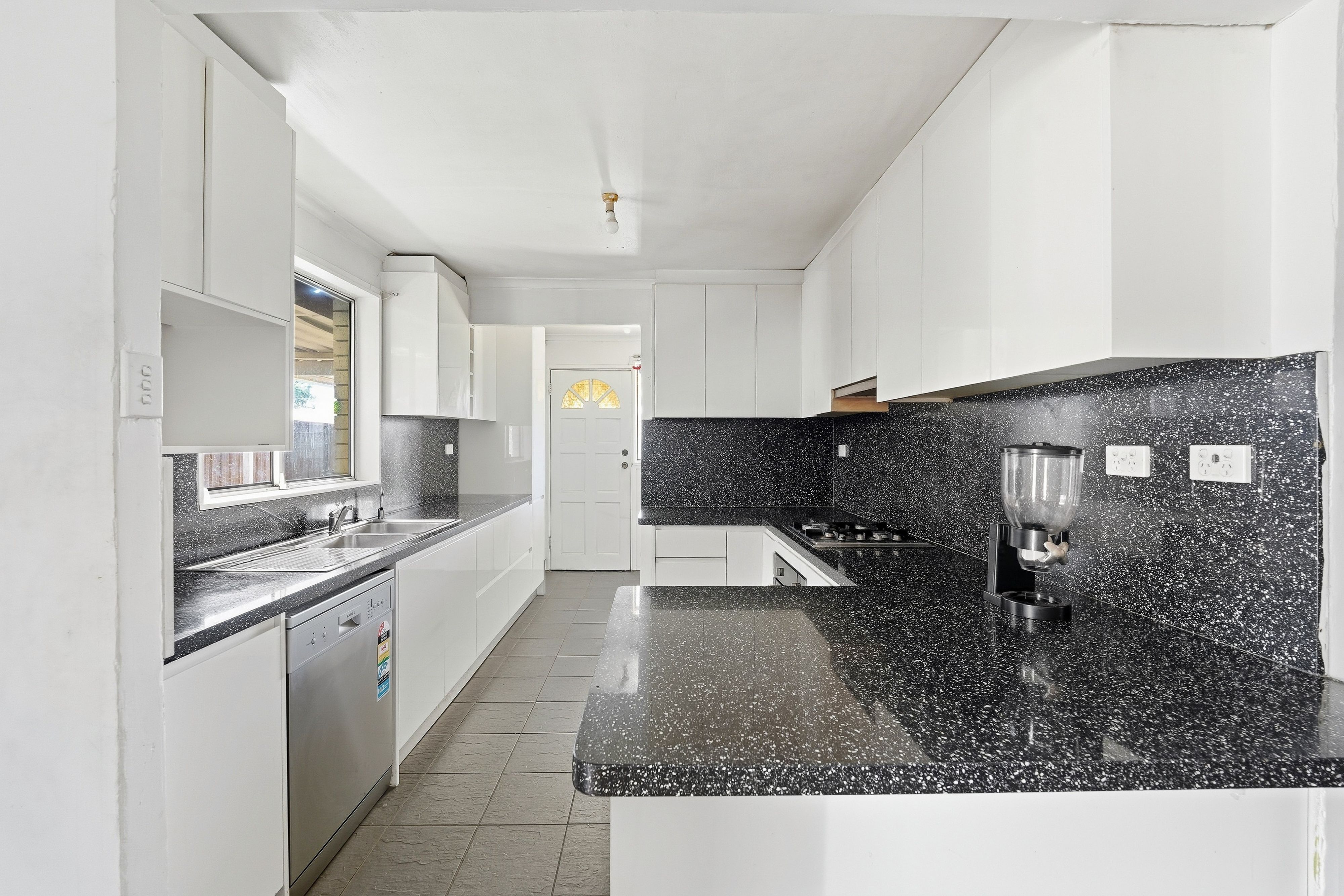 26 Harrow Street — photo 2 of 15