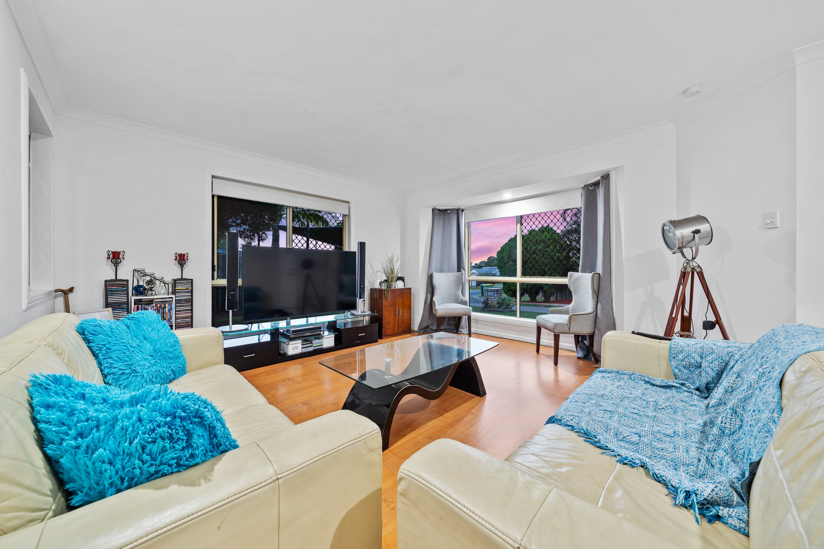 4 Gilbert Court, Hillcrest, QLD 4118