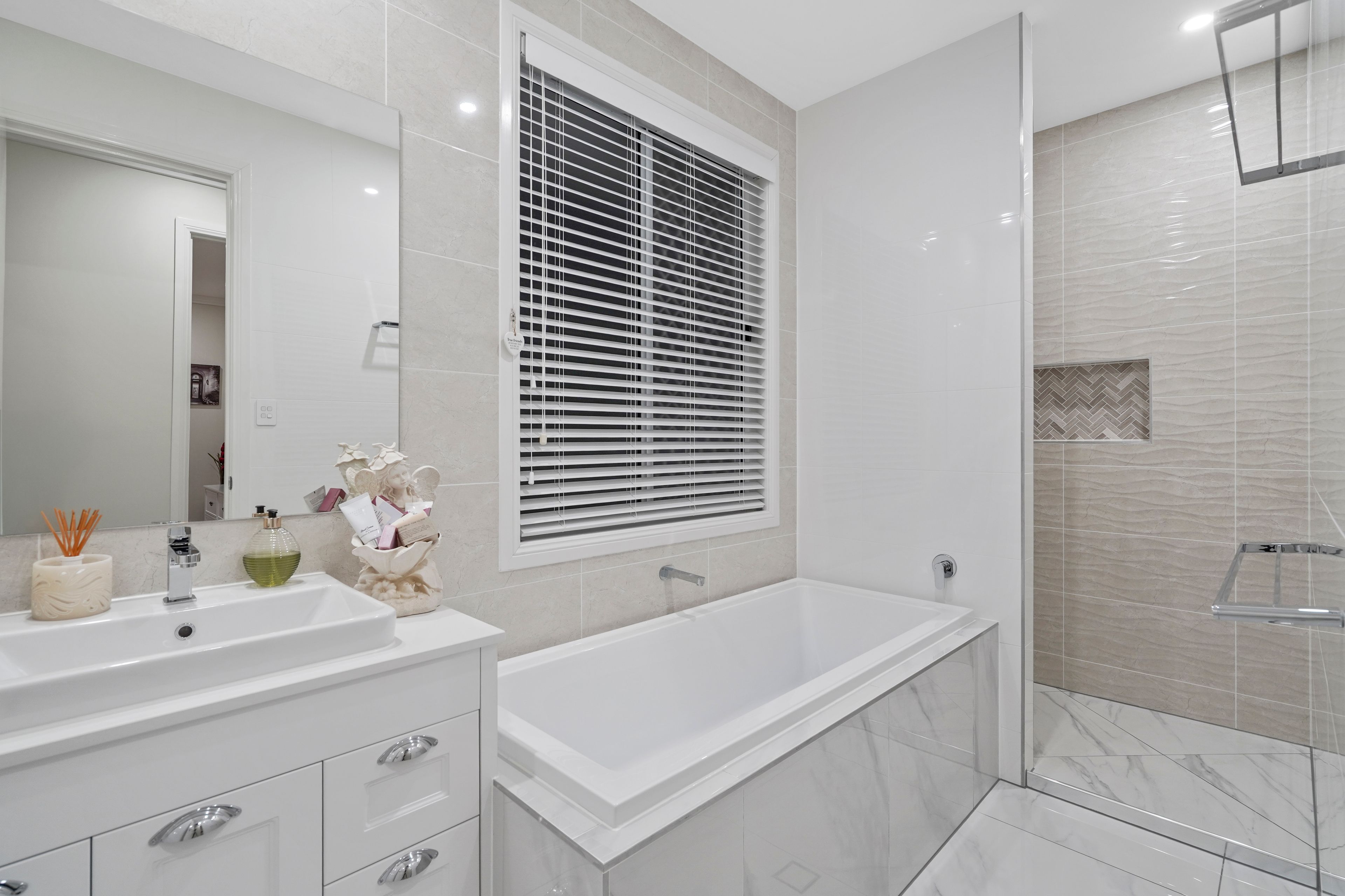 45 Alfred Rose Crescent — photo 10 of 18