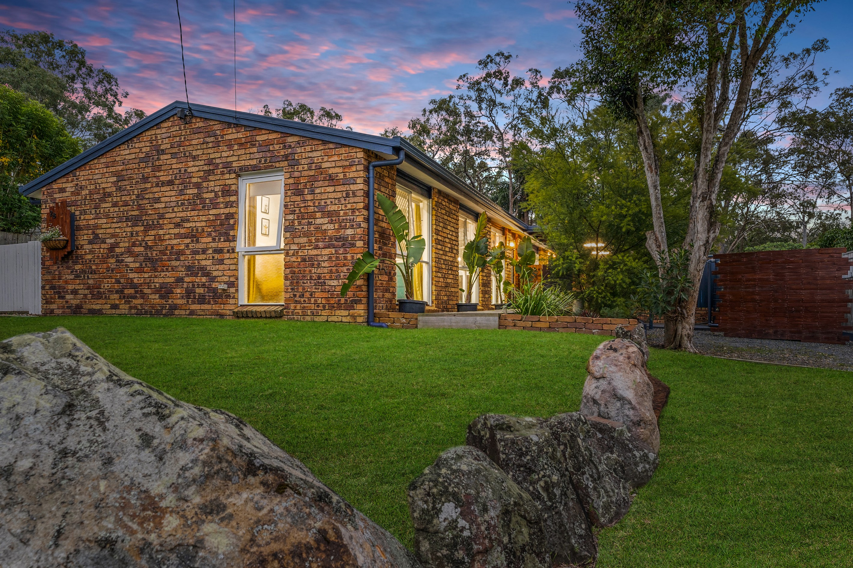 28 Ivanhoe Drive, Bethania, QLD 4205