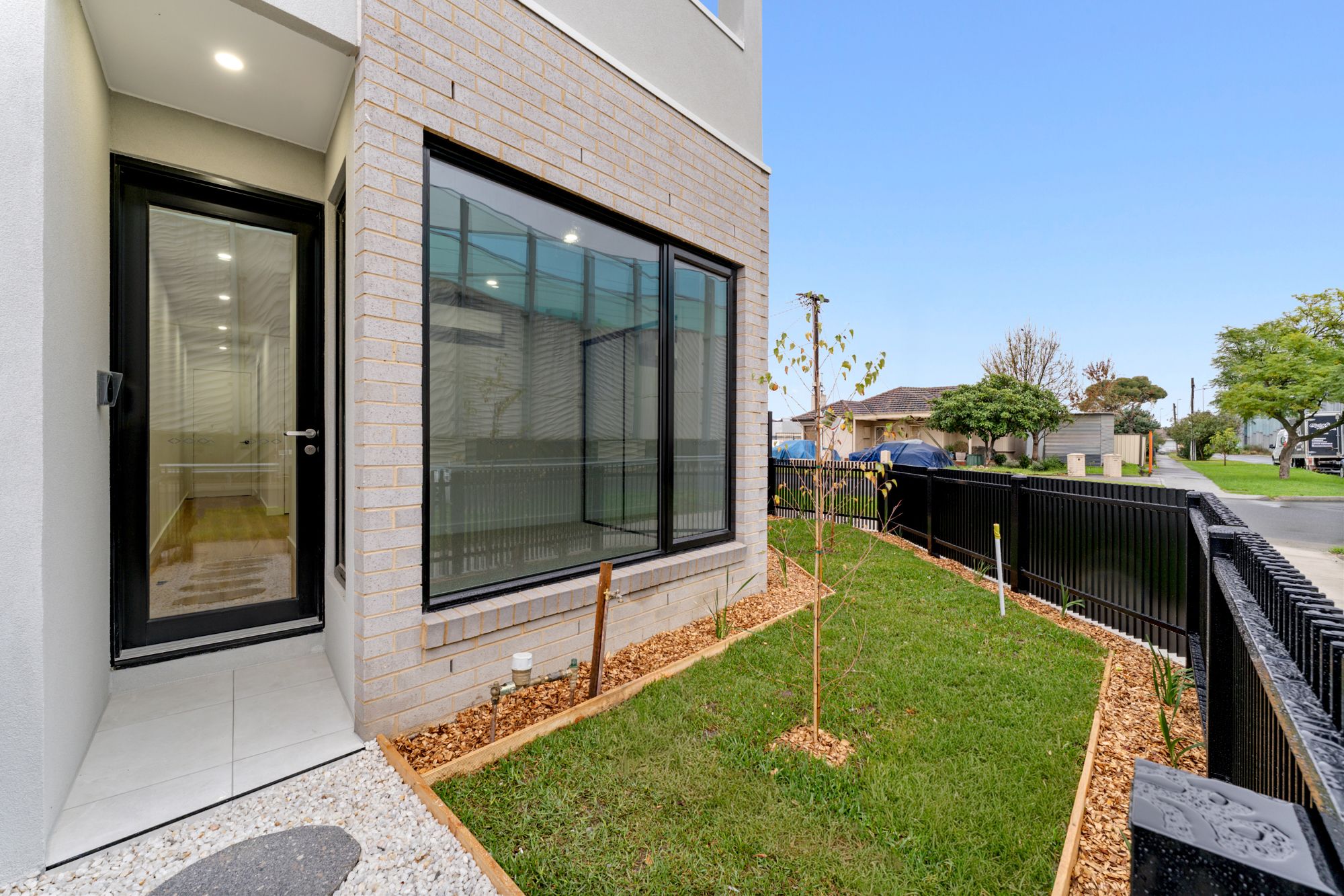 12 Lee Street — photo 16 of 21