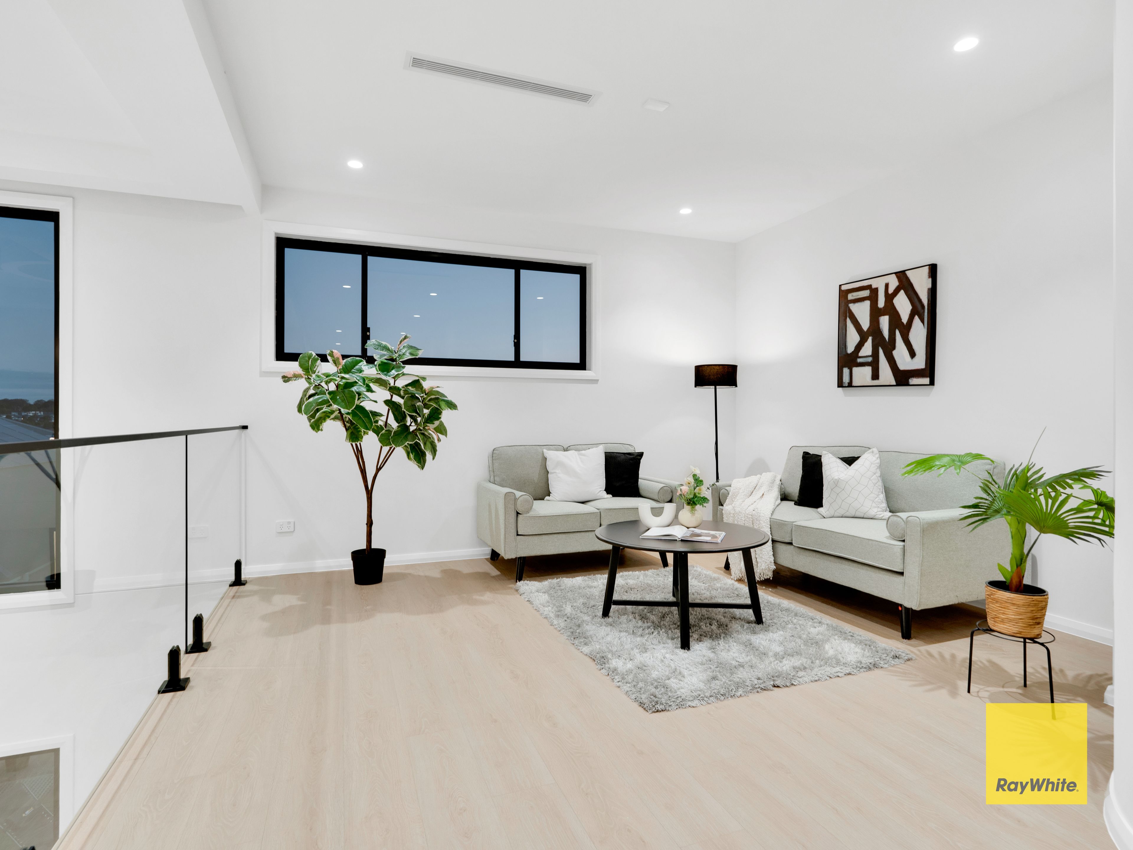 5 Ashgrove Road (Gables) — photo 15 of 29