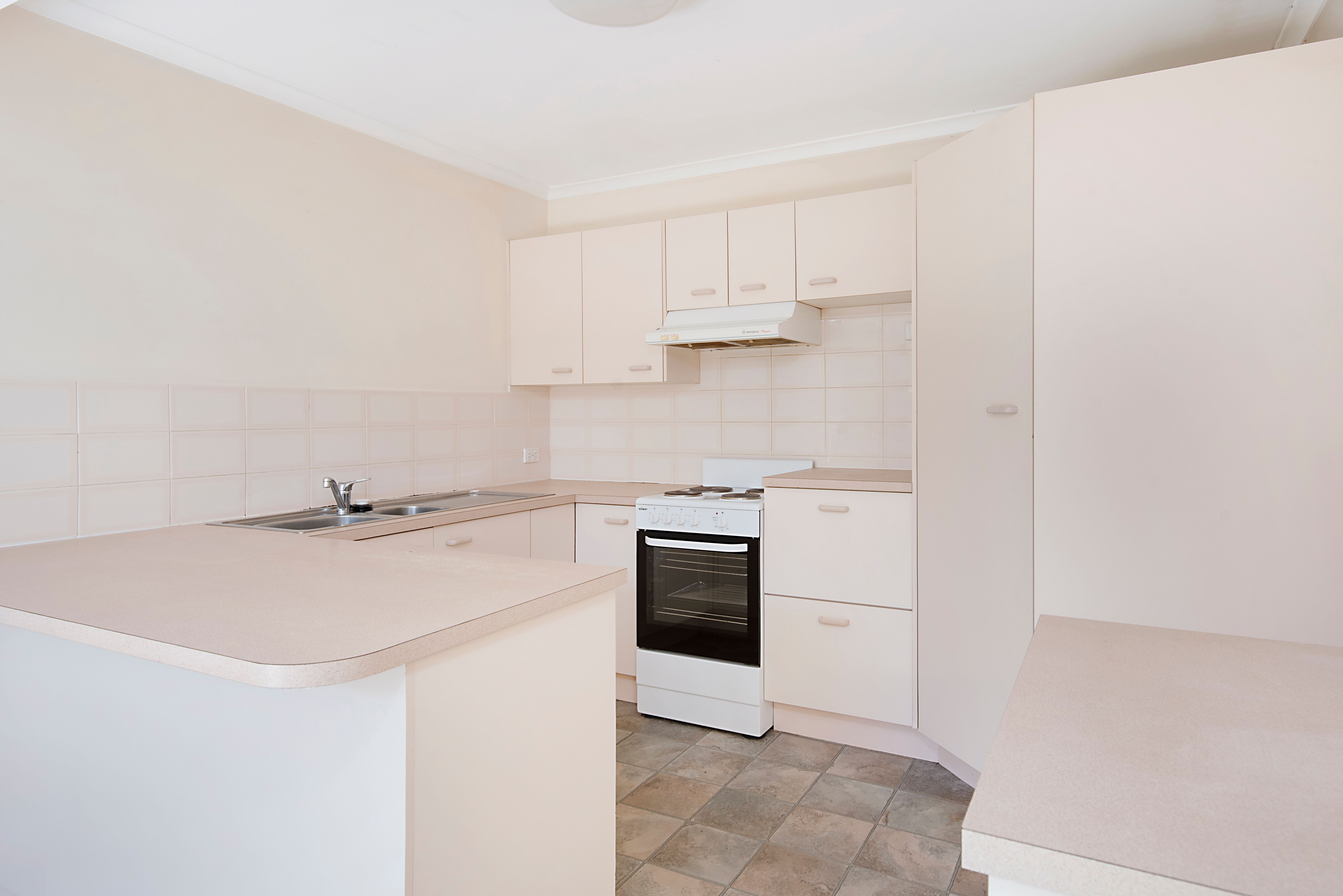 2/16 Carrothool Place, Mooloolaba, QLD 4557