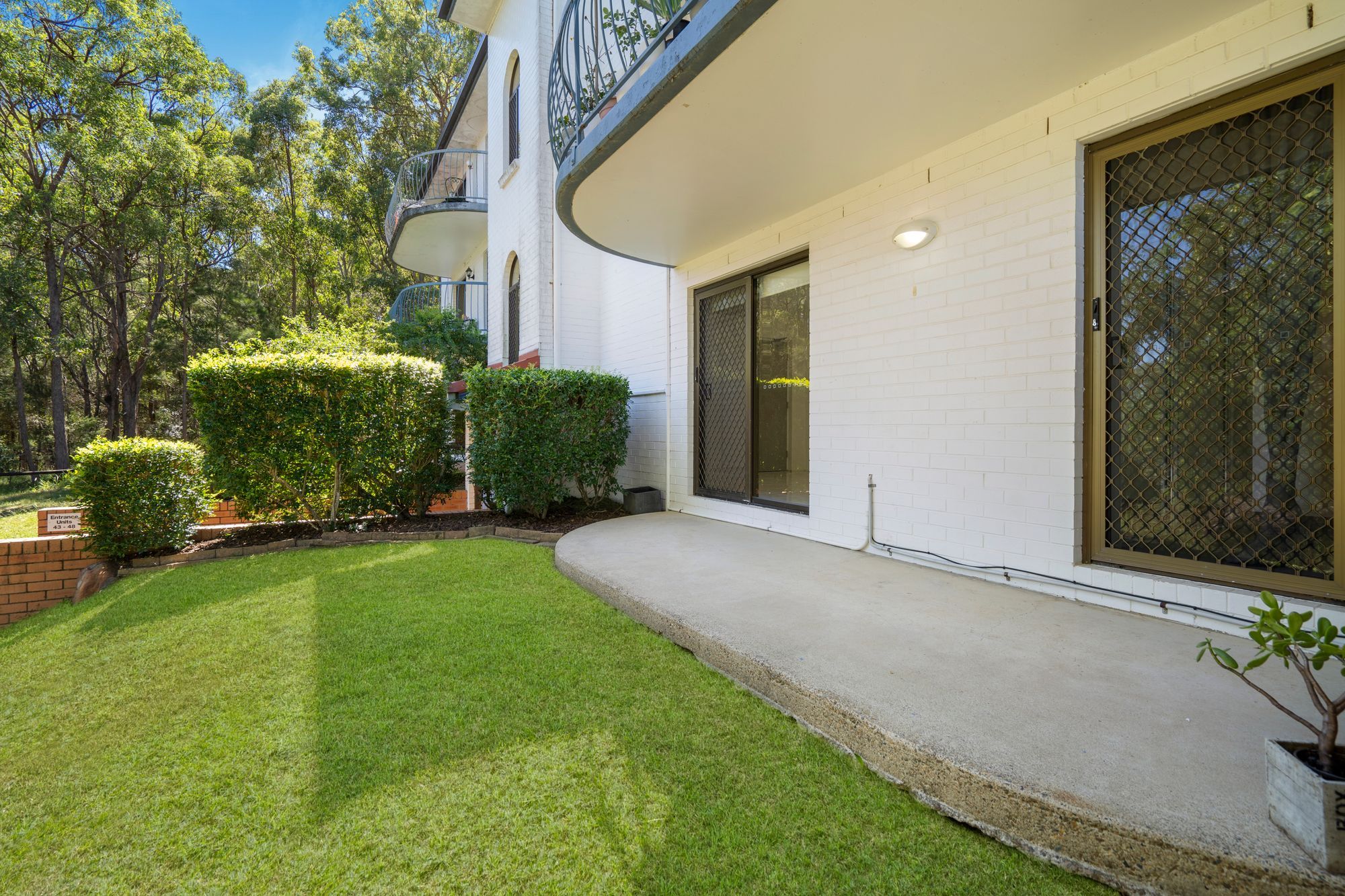 43/169 John Paul Drive — photo 8 of 12
