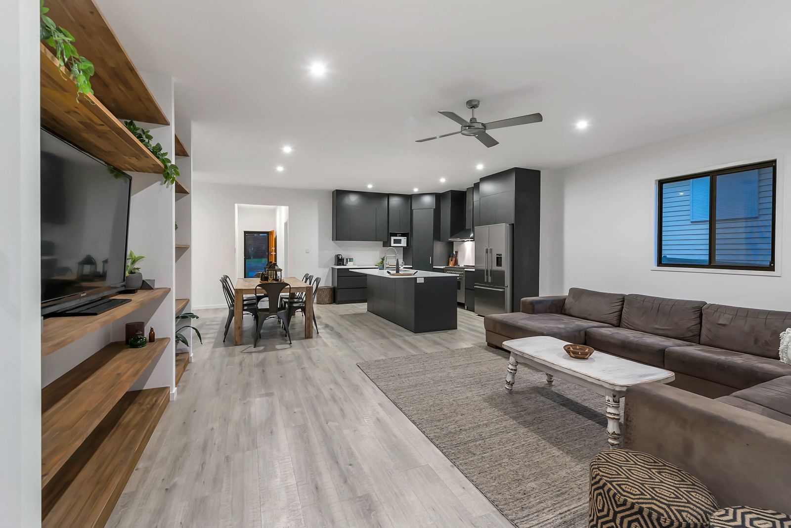 343 Rode Road, Wavell Heights QLD 4012