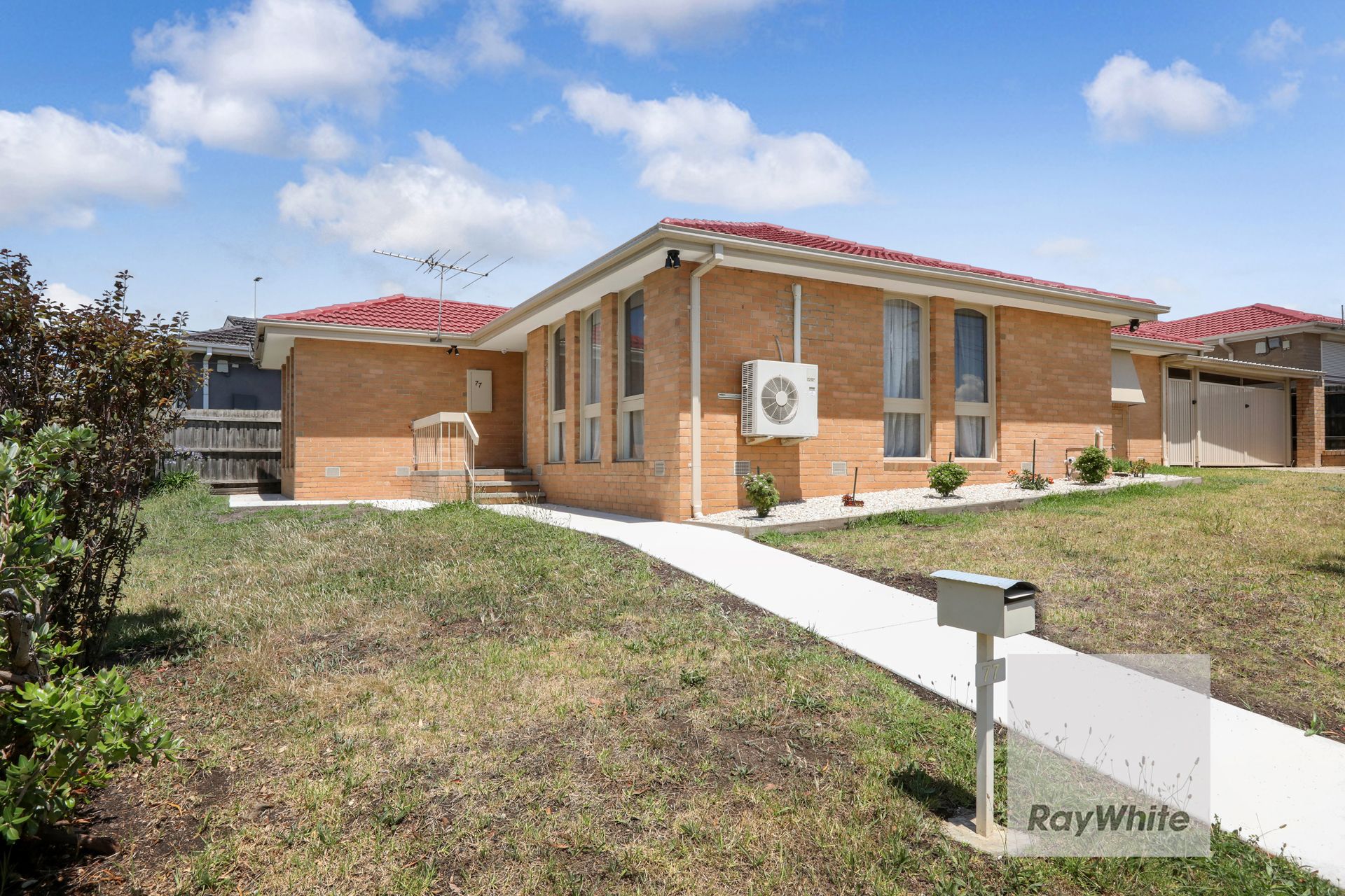 77 Wolverton Drive, Gladstone Park, VIC 3043