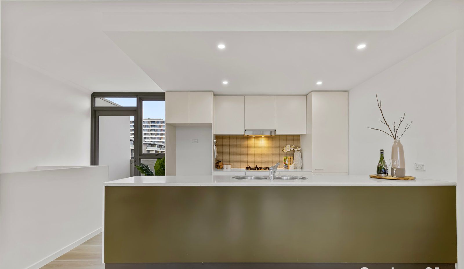 15/4 Hutchinson Walk, Zetland, NSW 2017