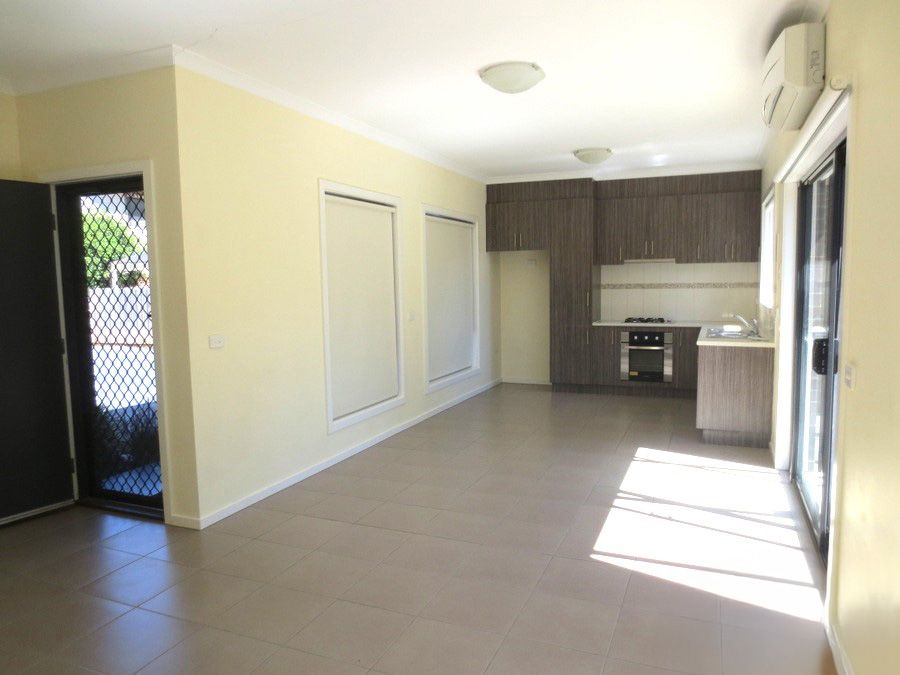 2/12 Newcombe Court, Mill Park, VIC 3082