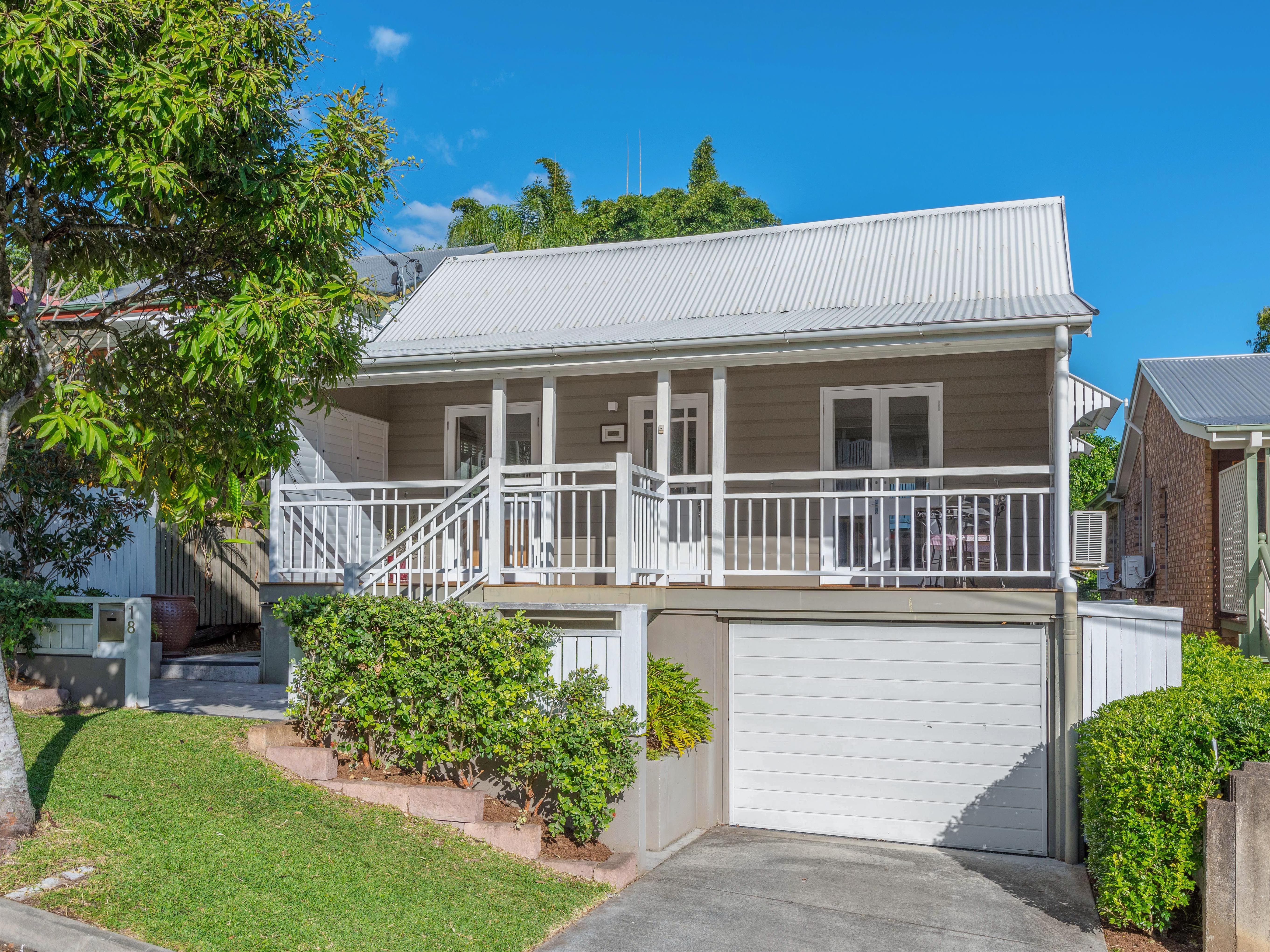 18 Bathurst Street, Red Hill, QLD 4059