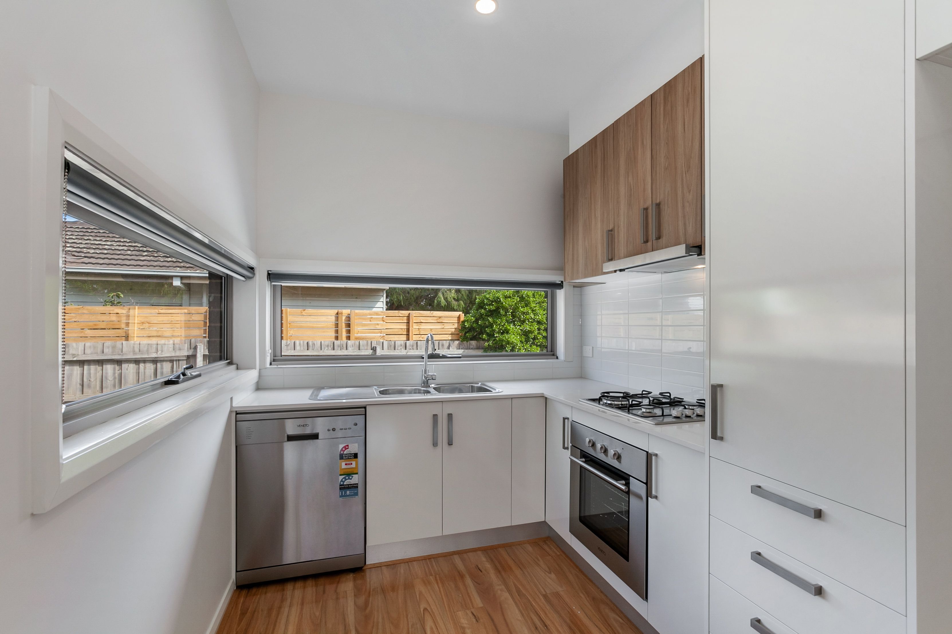 2/115 Cheddar Road, Reservoir, VIC 3073