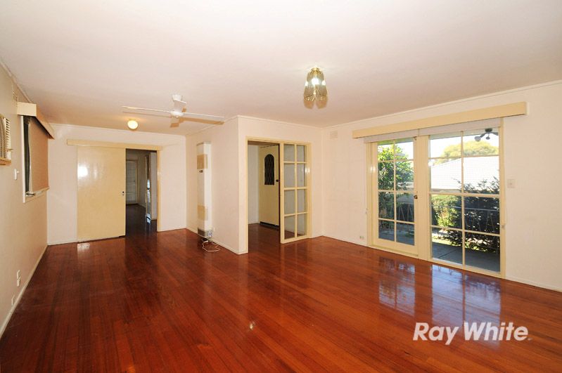 8 Carmel Court, Frankston, VIC 3199