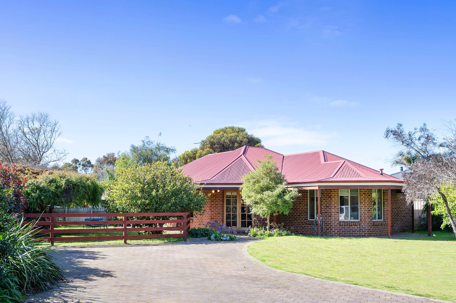 16 Amberley Loop — photo from Ray White Stocker Preston | Dunsborough