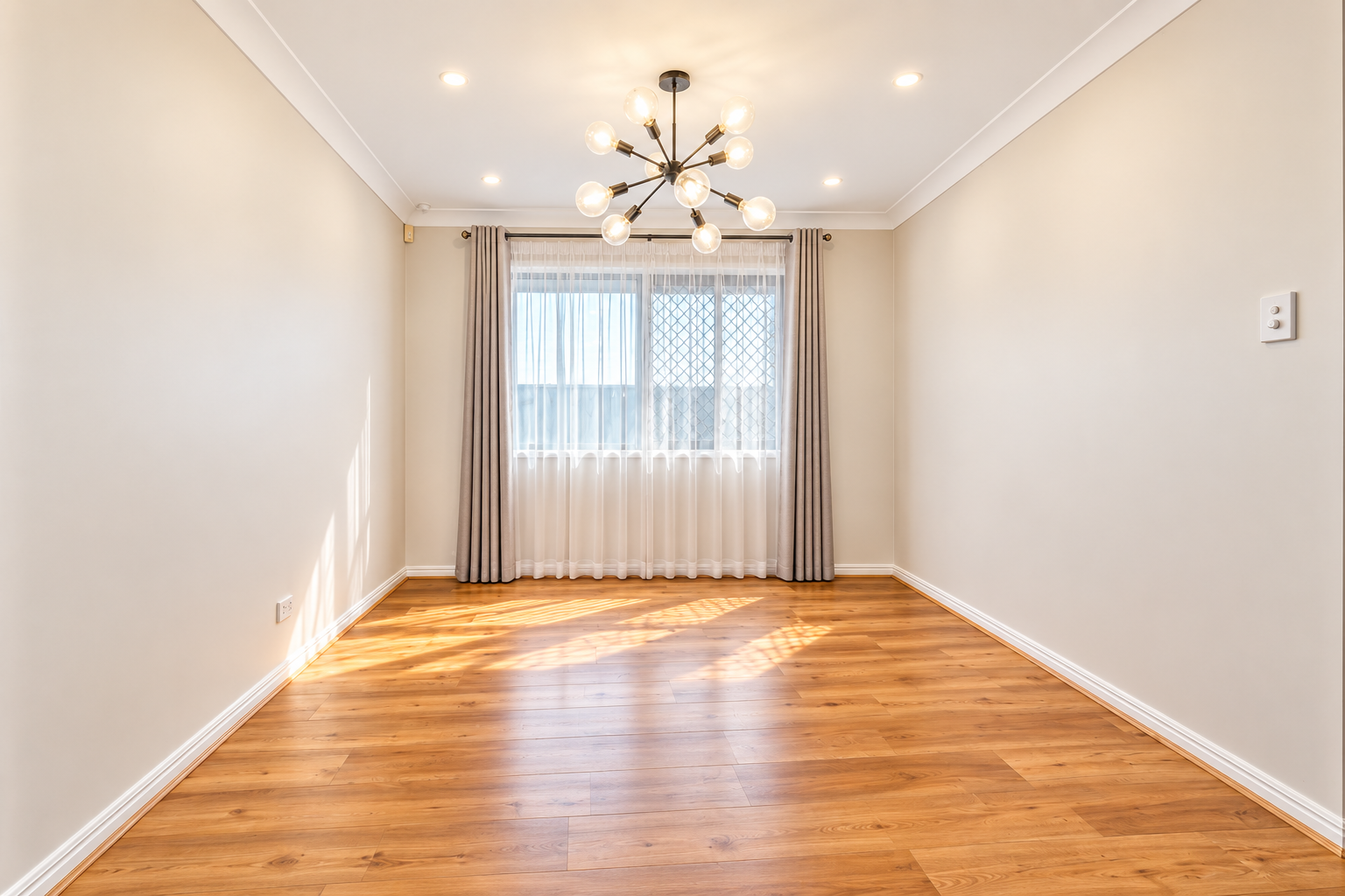 16 Canterbury Close — photo 4 of 17