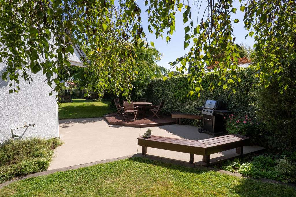 82A Withells Road photo 38