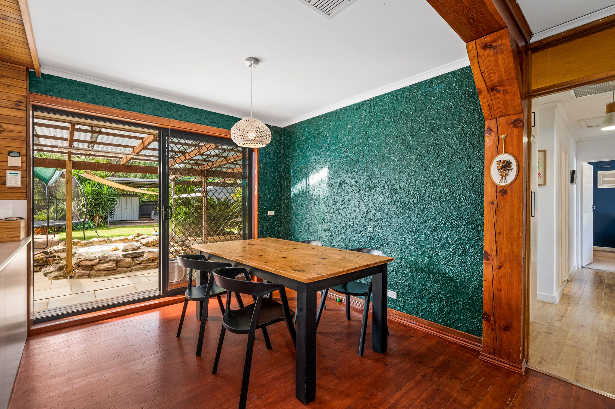 37 Petersen Crescent — photo 8 of 30