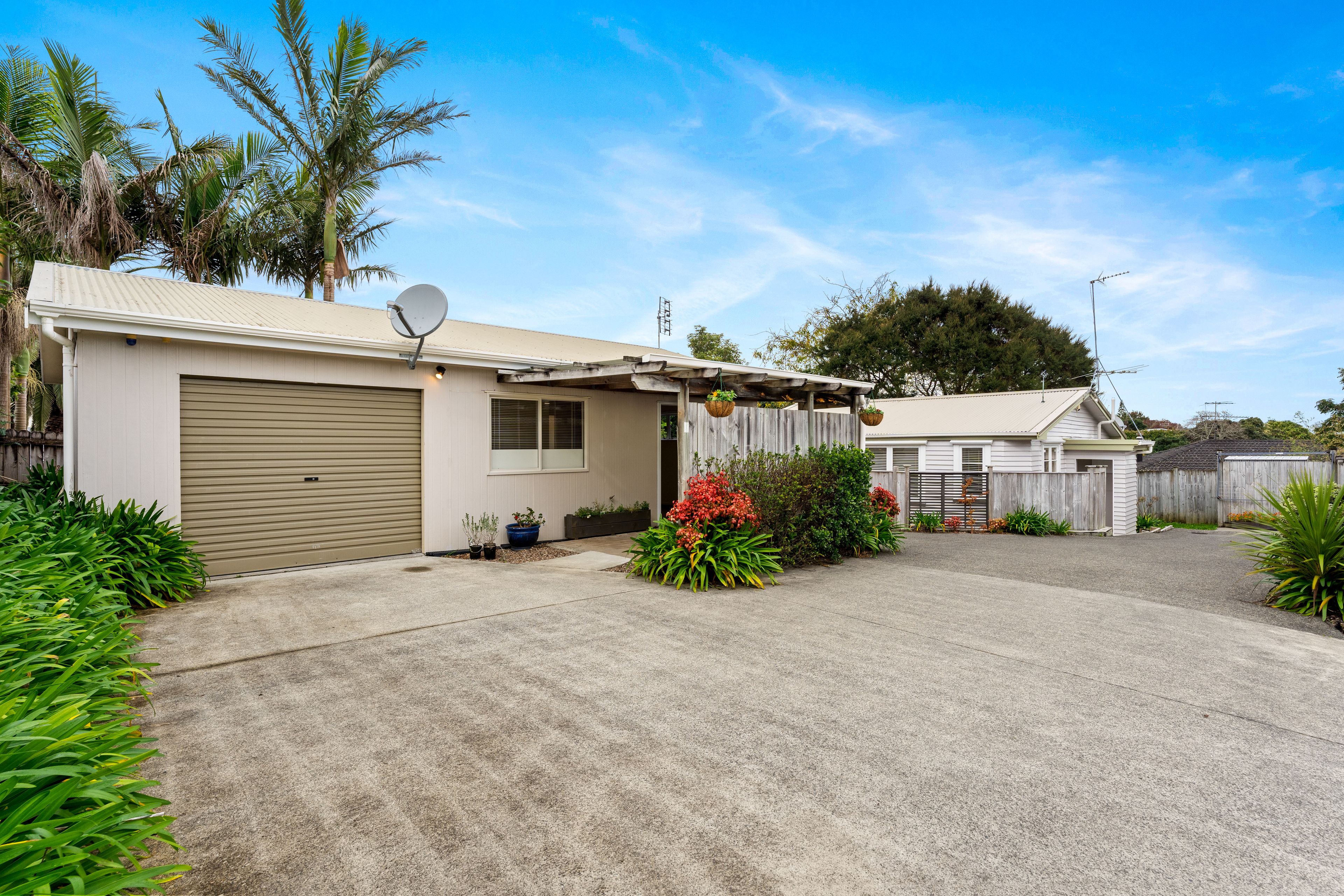 52 Rodney Street, Howick, Manukau City