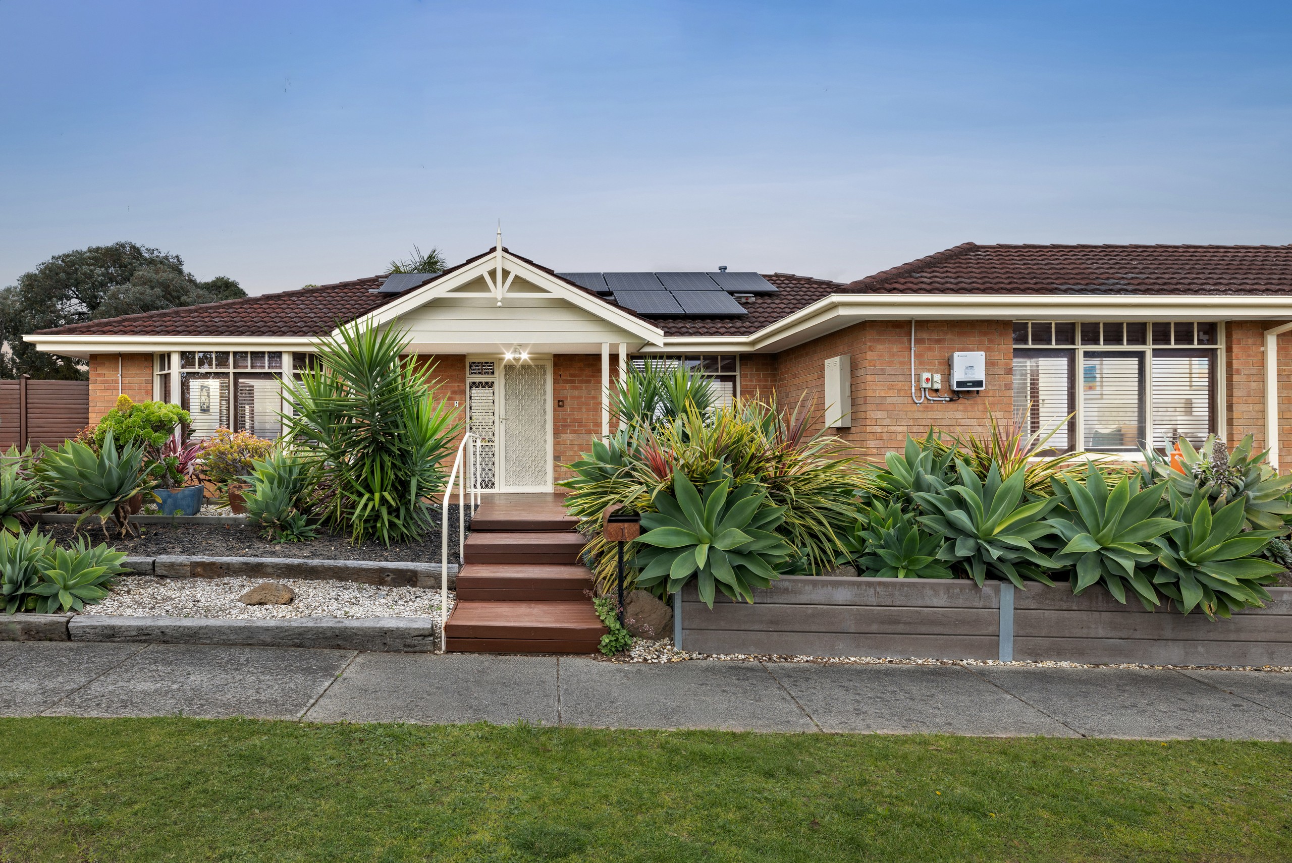 1 Glenwood Grove, Knoxfield, VIC 3180