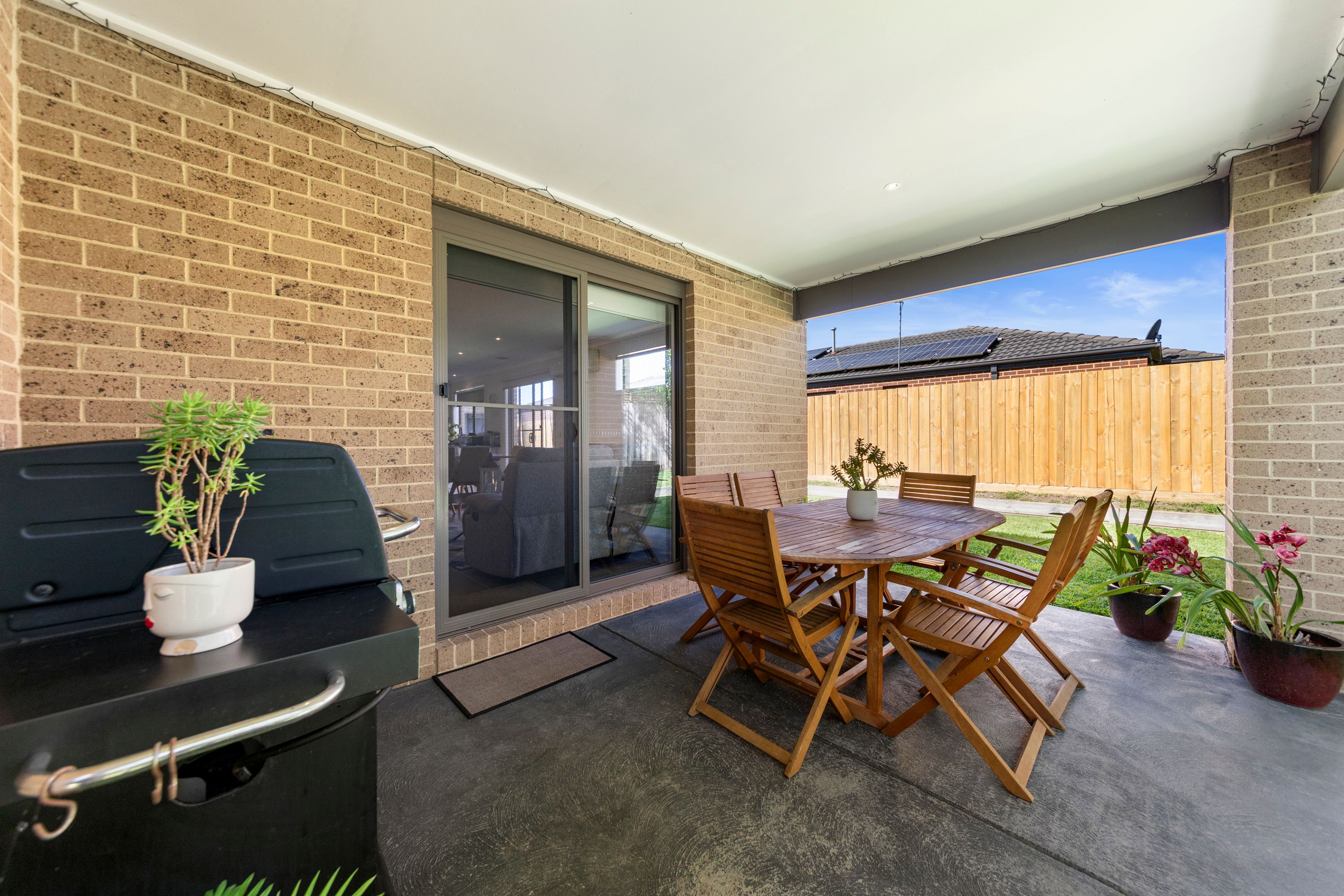 16 Shakespeare Court — photo 20 of 28