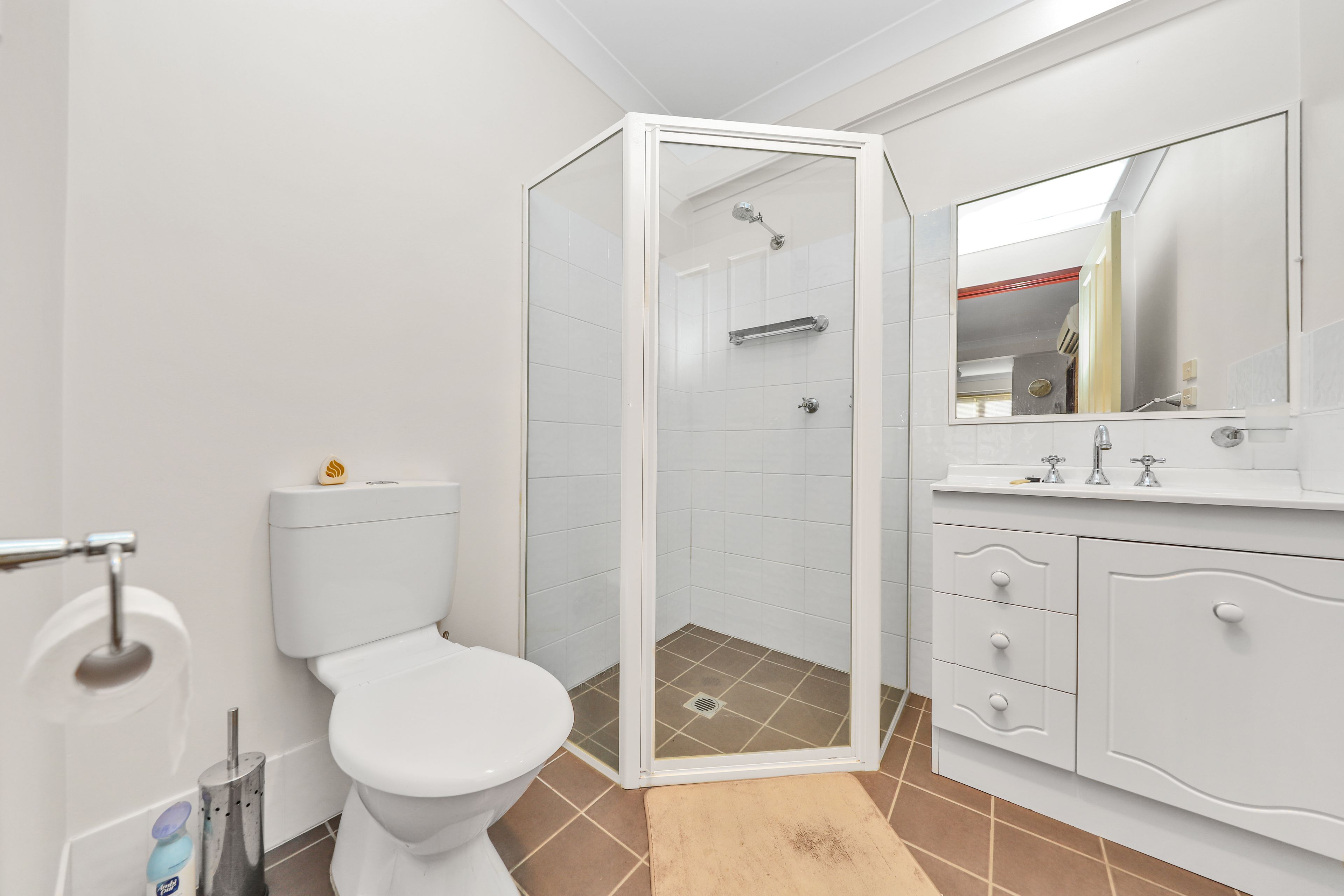 17 Hassett Street — photo 16 of 21