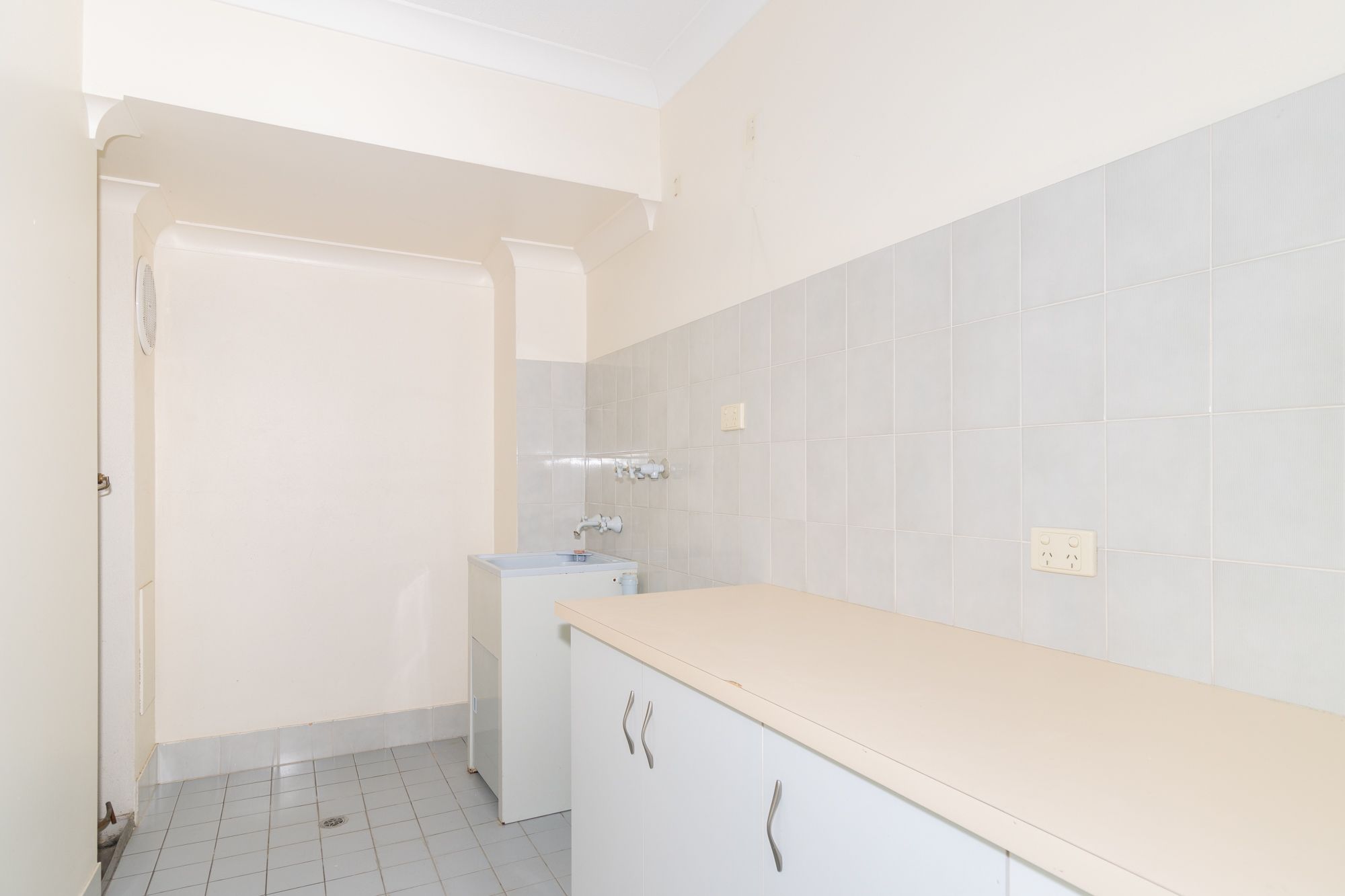 2/438 Esplanade, Torquay, QLD 4655 Unit for Rent Ray White Hervey Bay