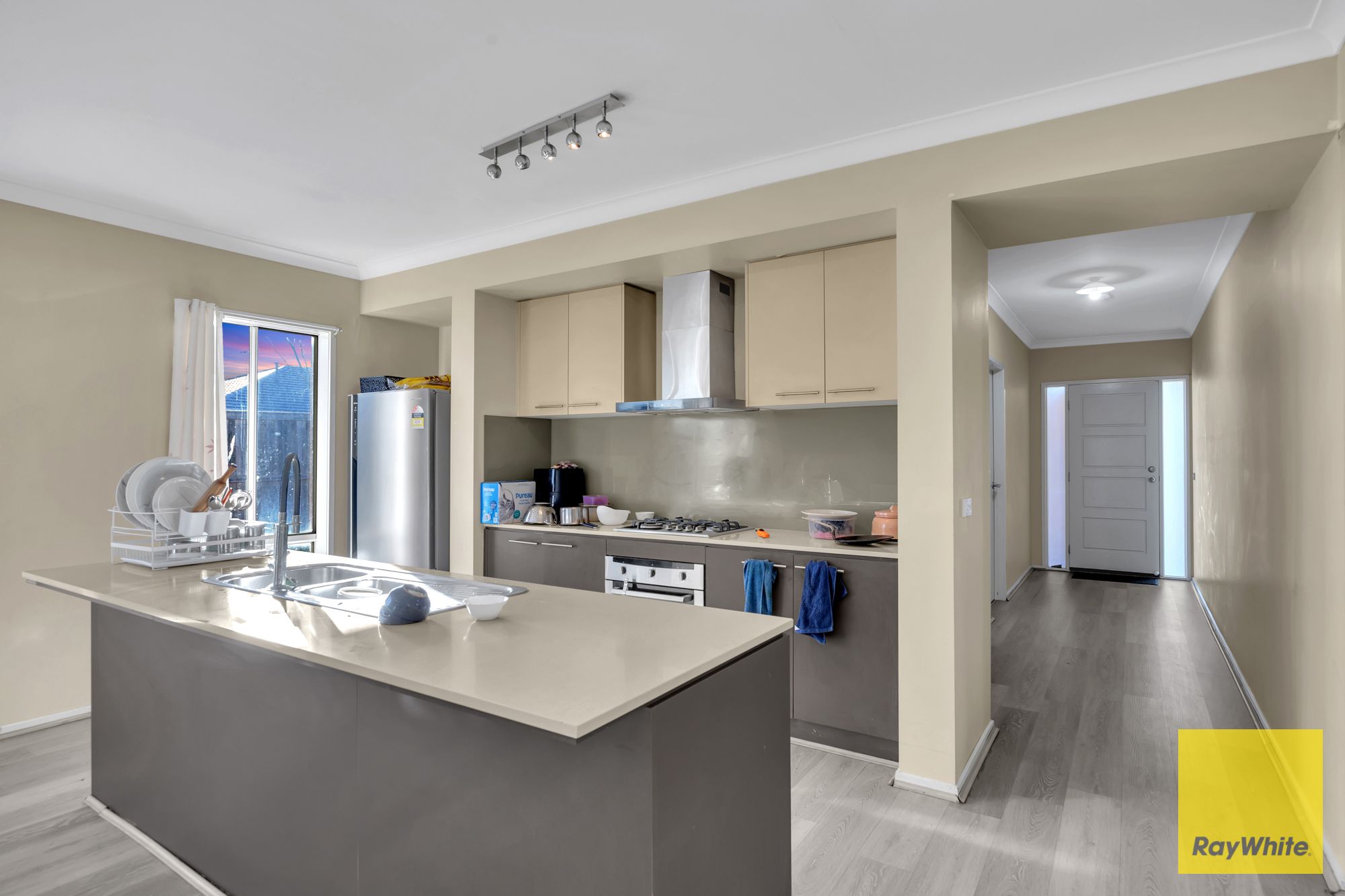 18 Susan Place — photo 9 of 18
